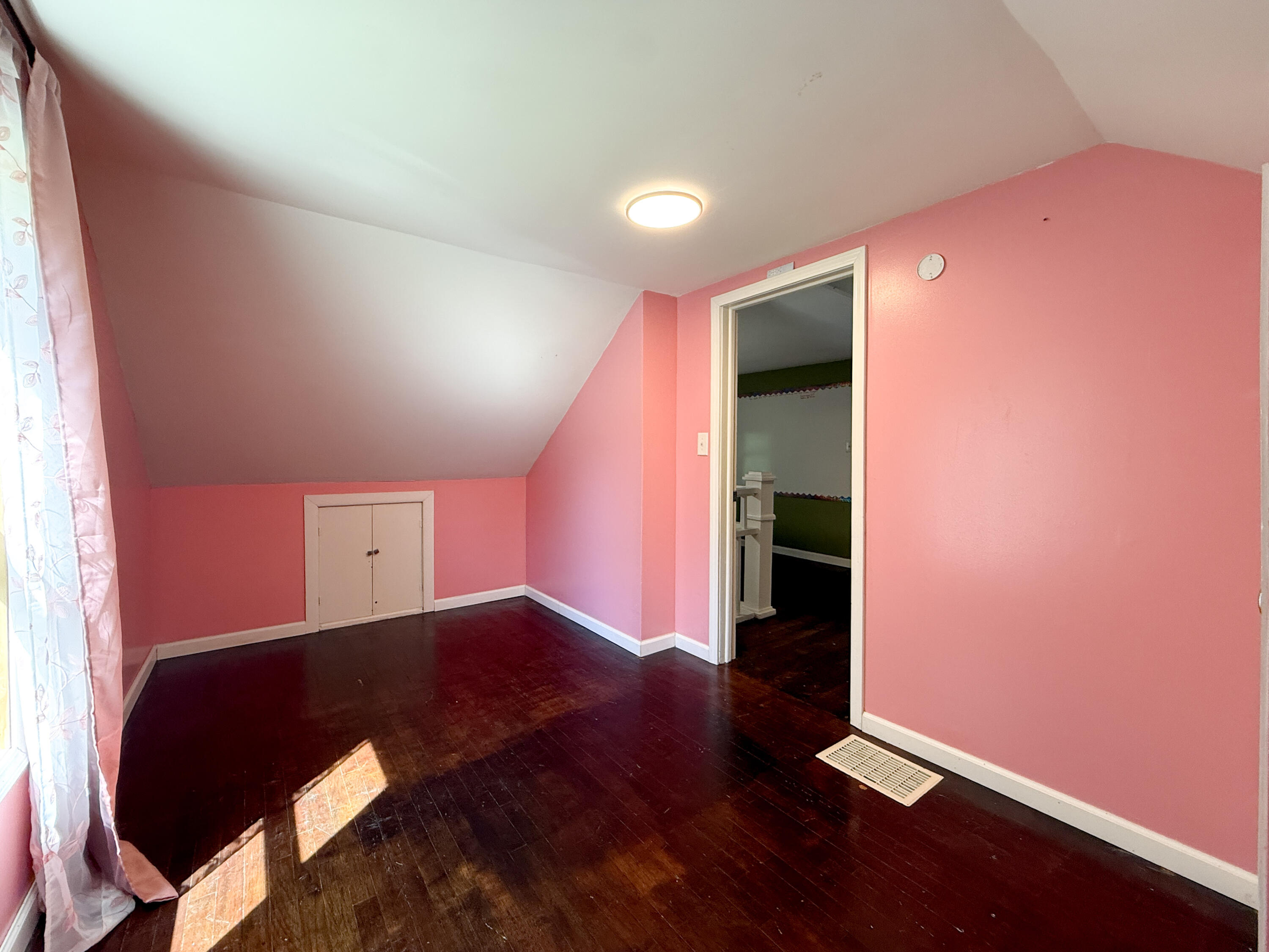 2661 E Empire Avenue Property Photo 20