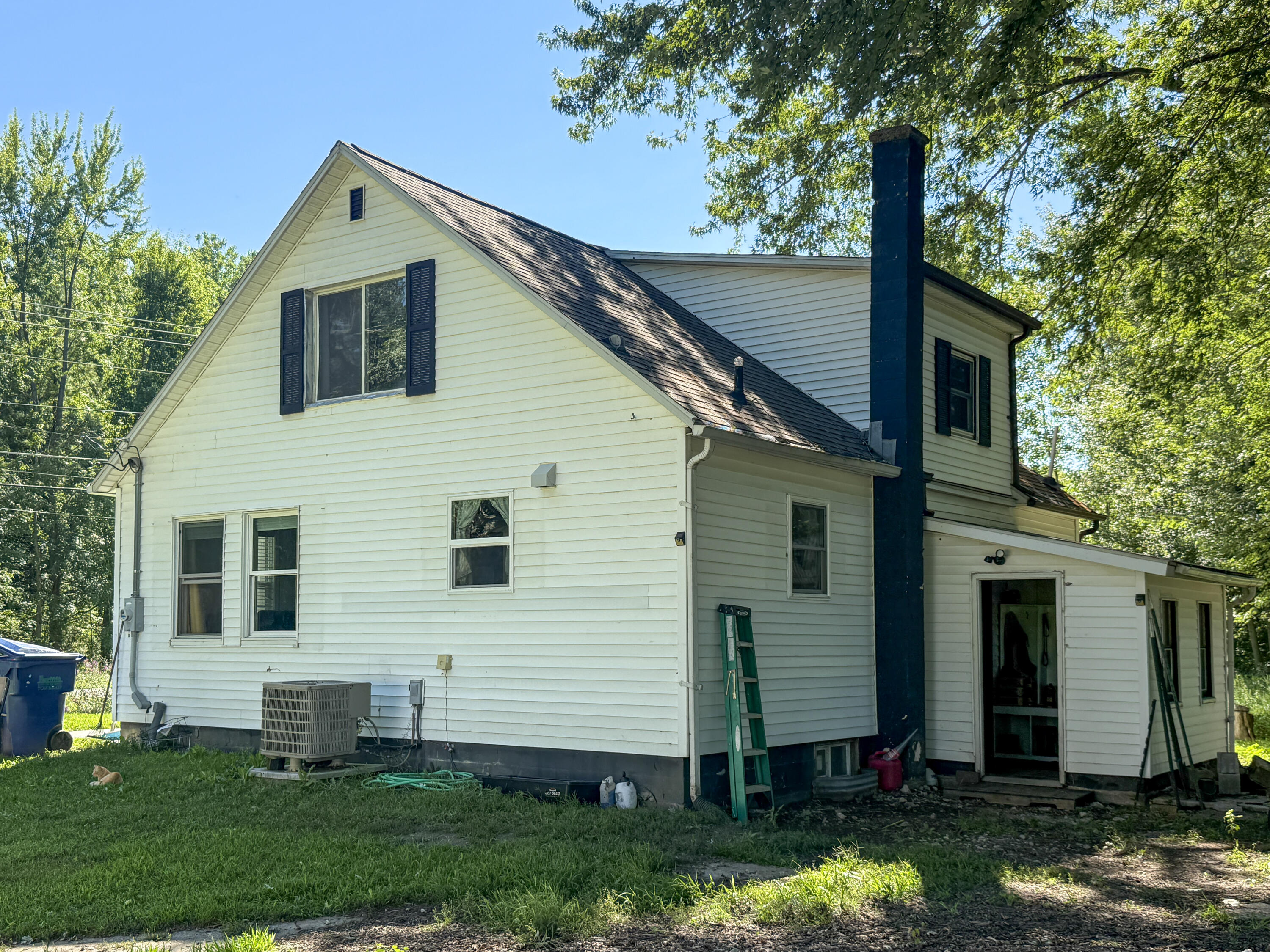2661 E Empire Avenue Property Photo 27