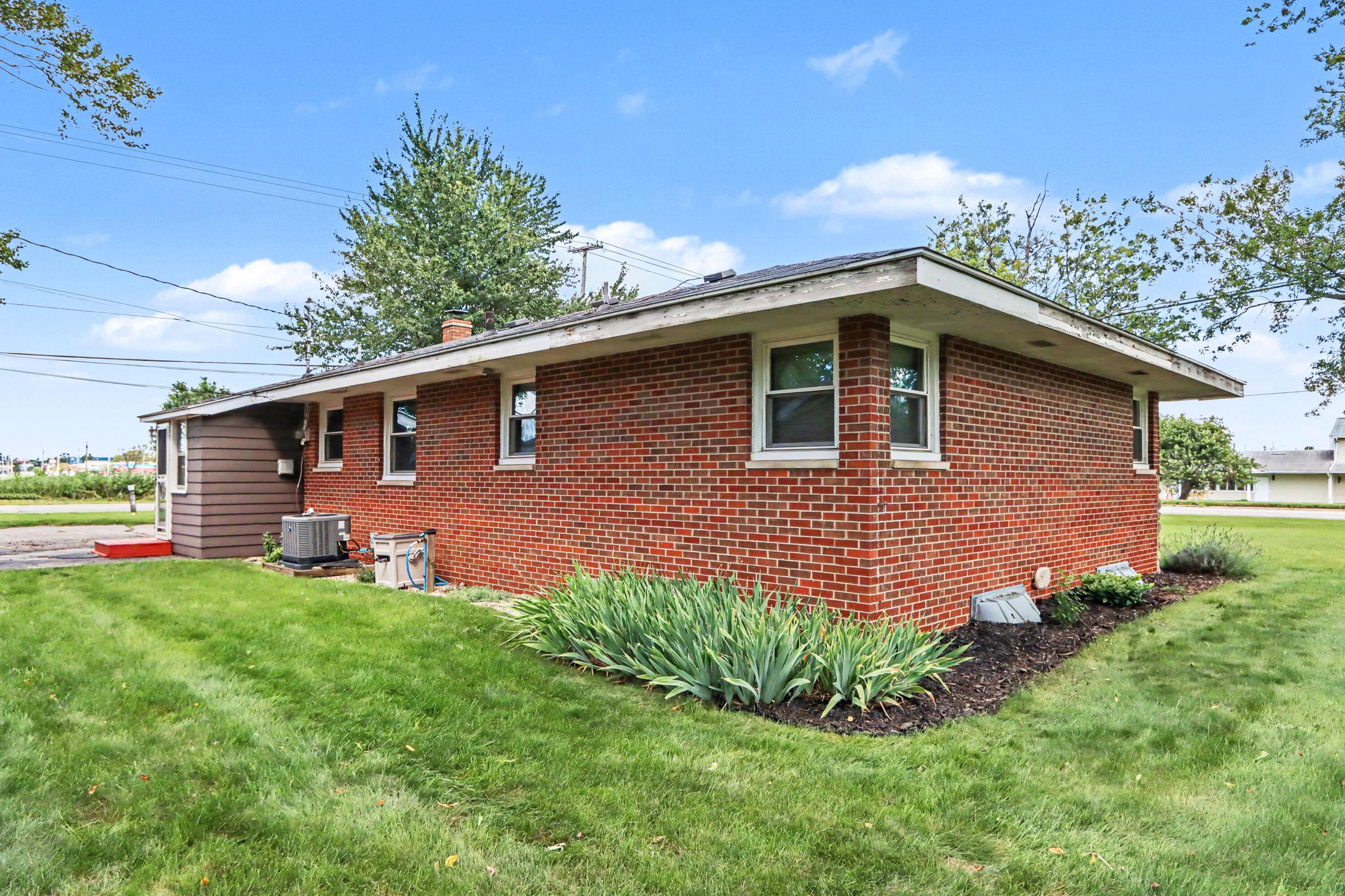 1715 S Centerville Road Property Photo 2