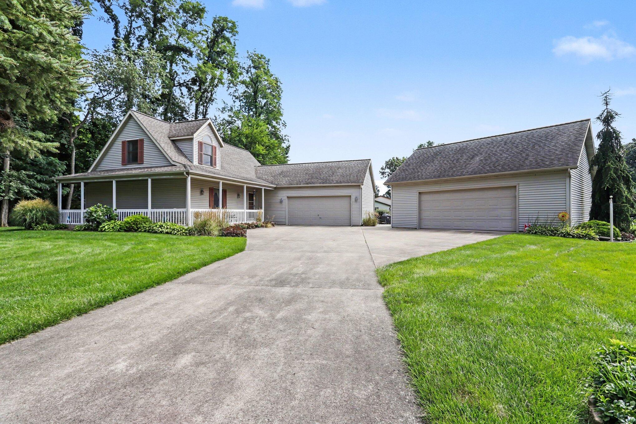 56695 Chippewa Drive Property Photo 1