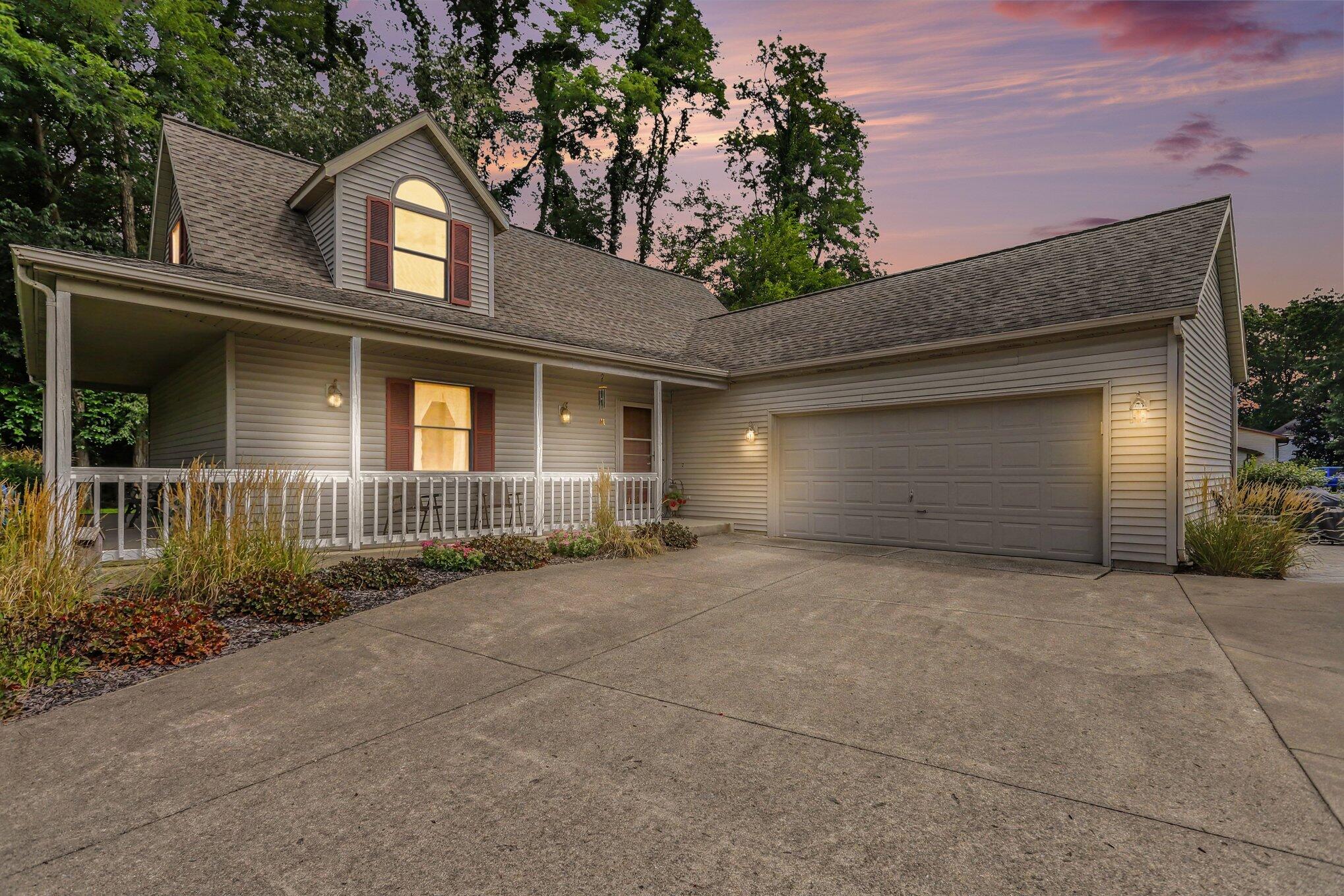 56695 Chippewa Drive Property Photo 3
