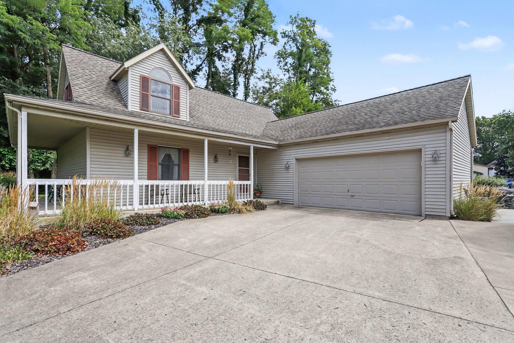 56695 Chippewa Drive Property Photo 4