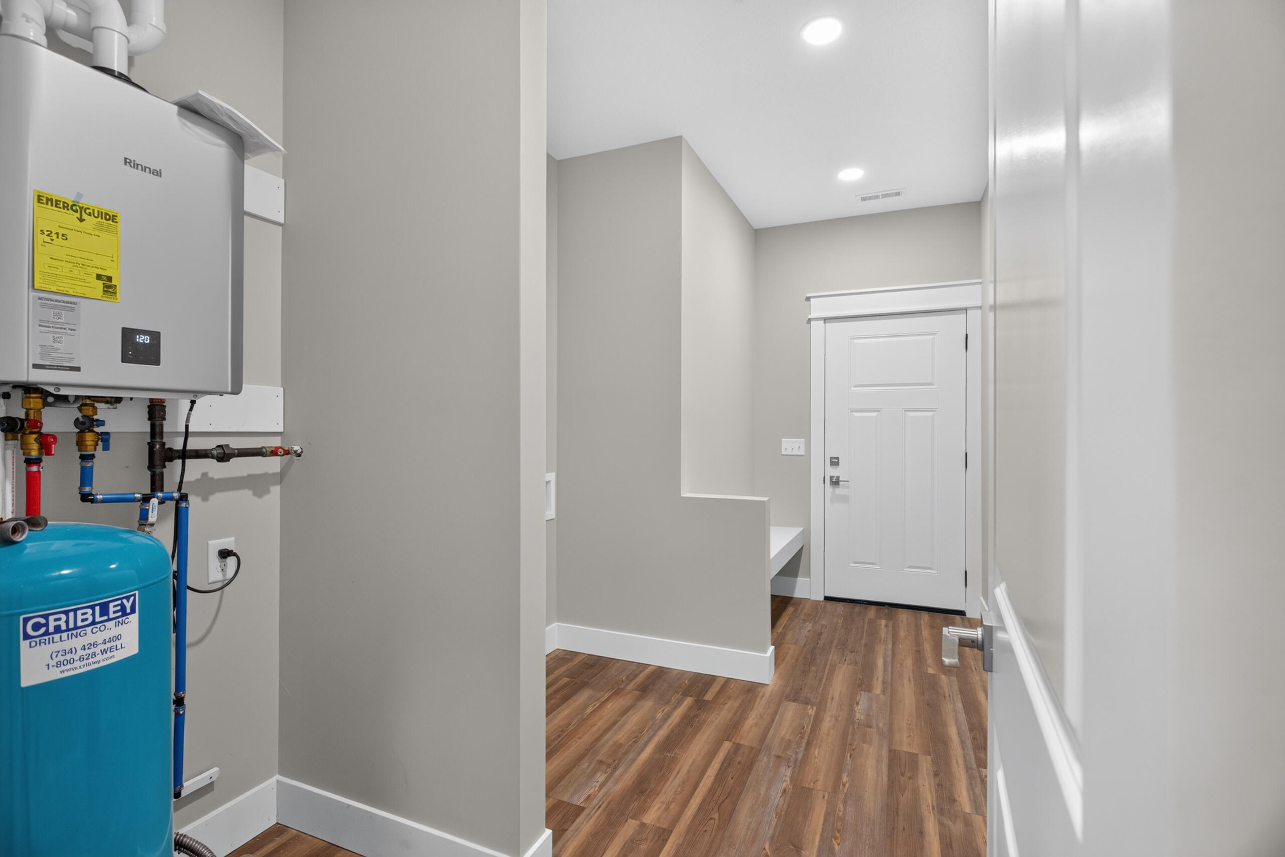 9620 Rexford Road Property Photo 25
