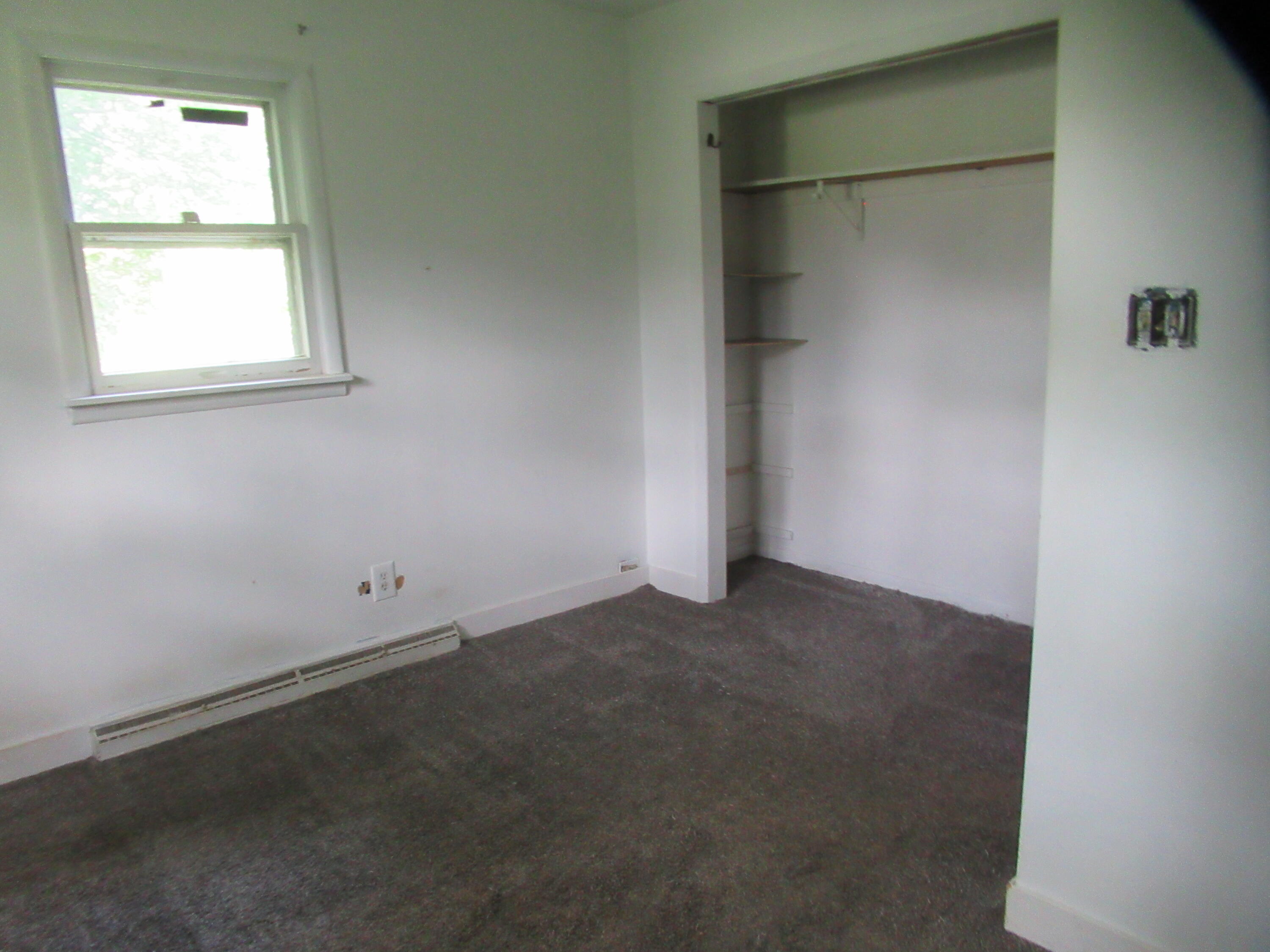 437 N Broadway Street Property Photo 25