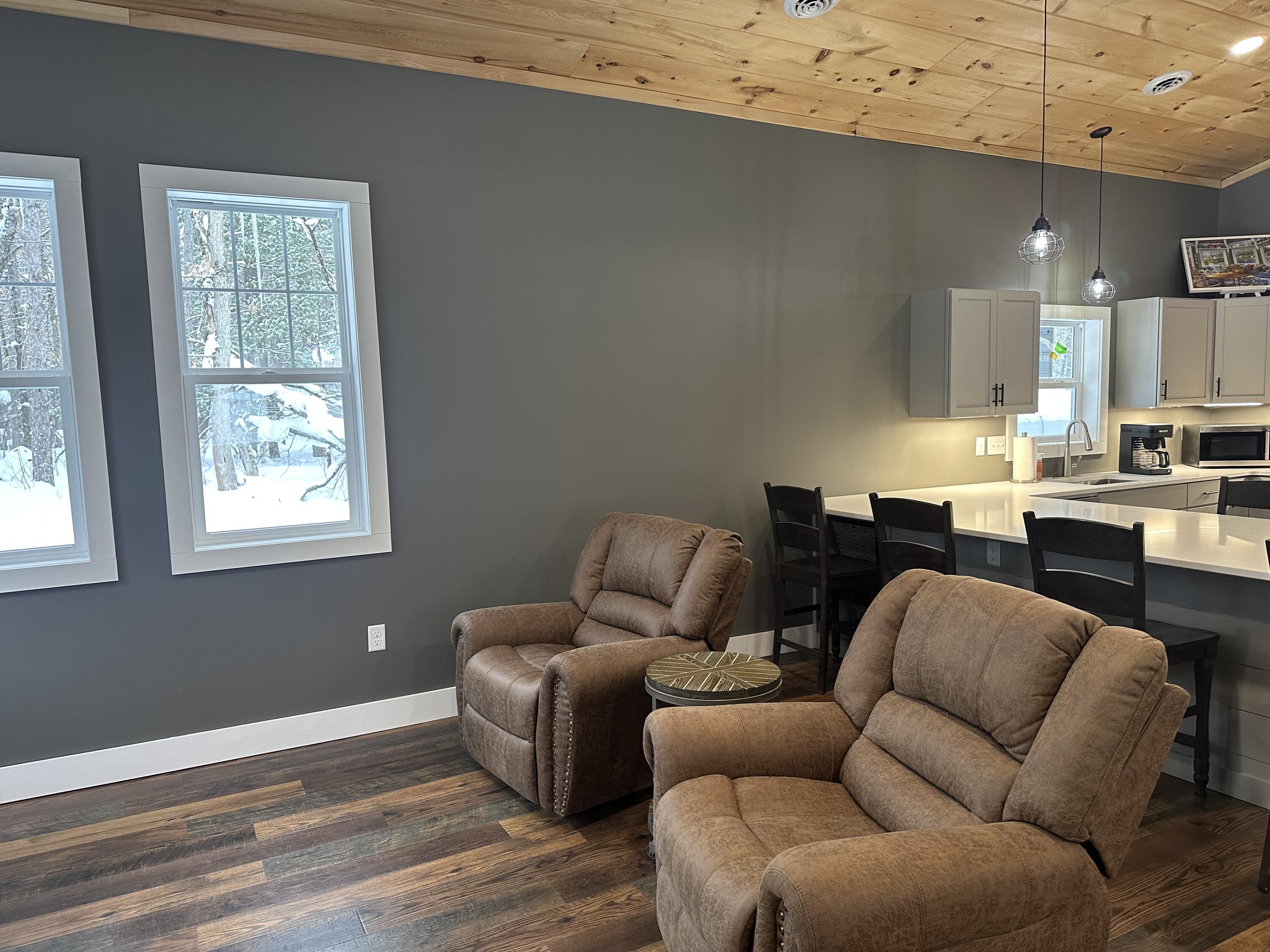 604 W Beaver Road Property Photo 18