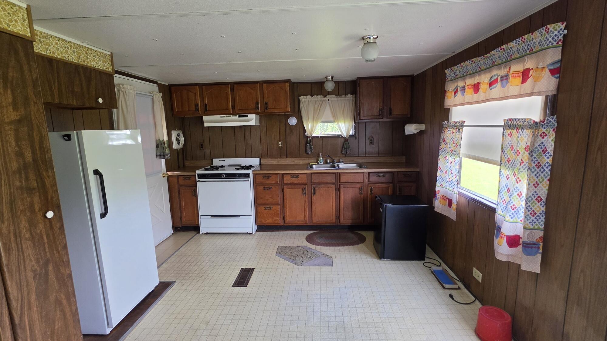 1618 Case Drive Property Photo 3