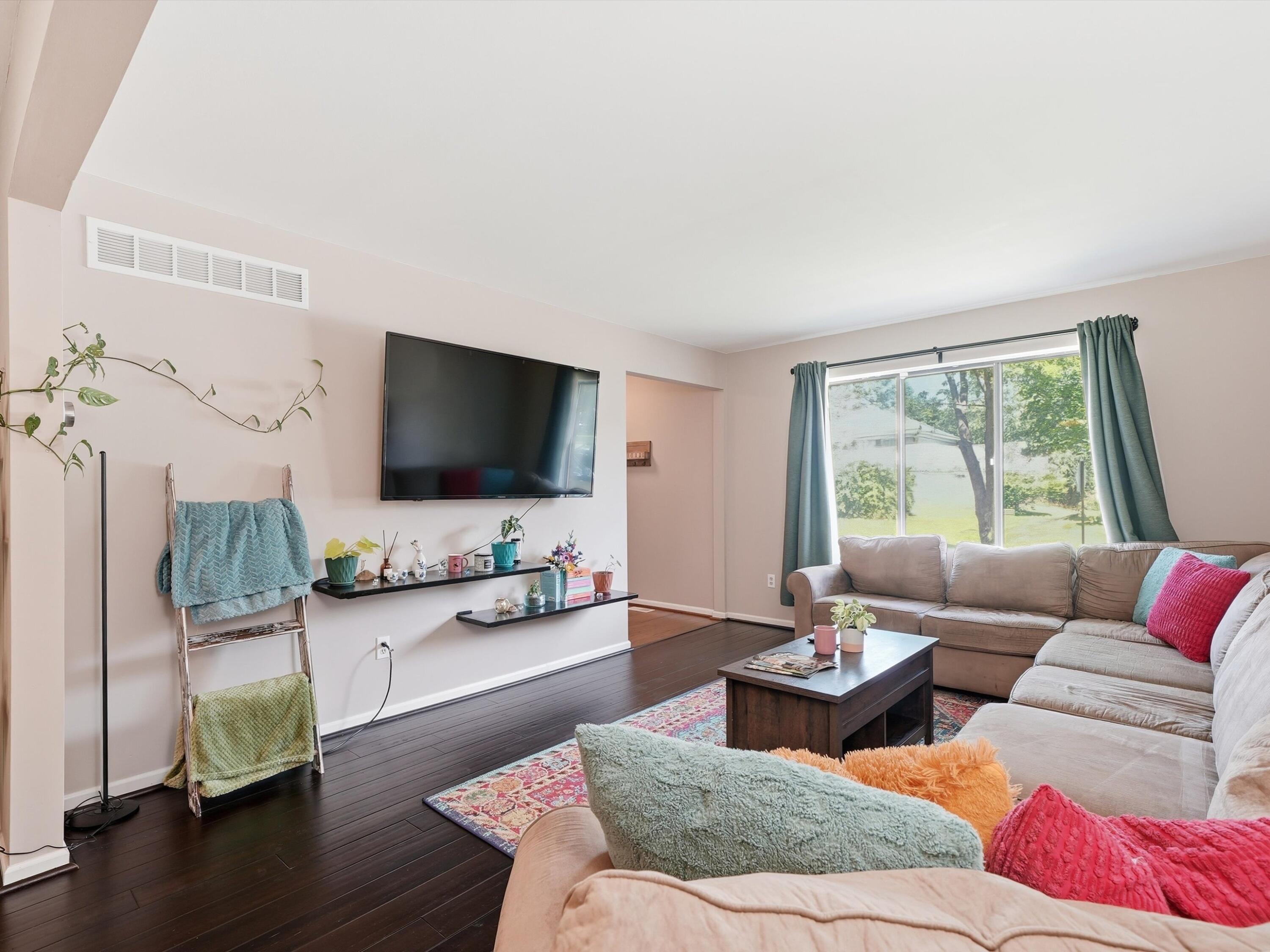 1127 Rue Deauville Boulevard Property Photo 8