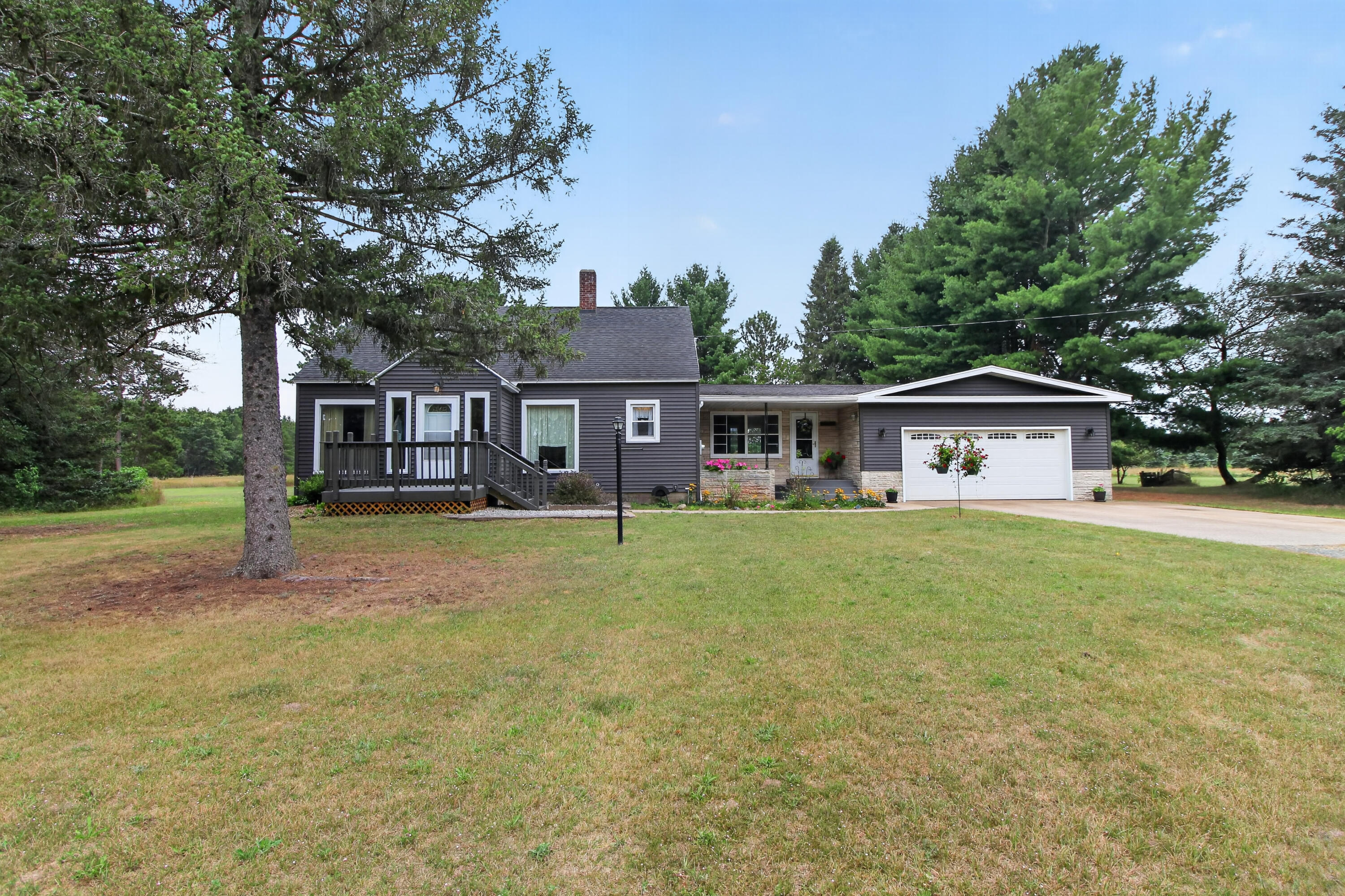 5513 Caberfae Highway Property Photo 1