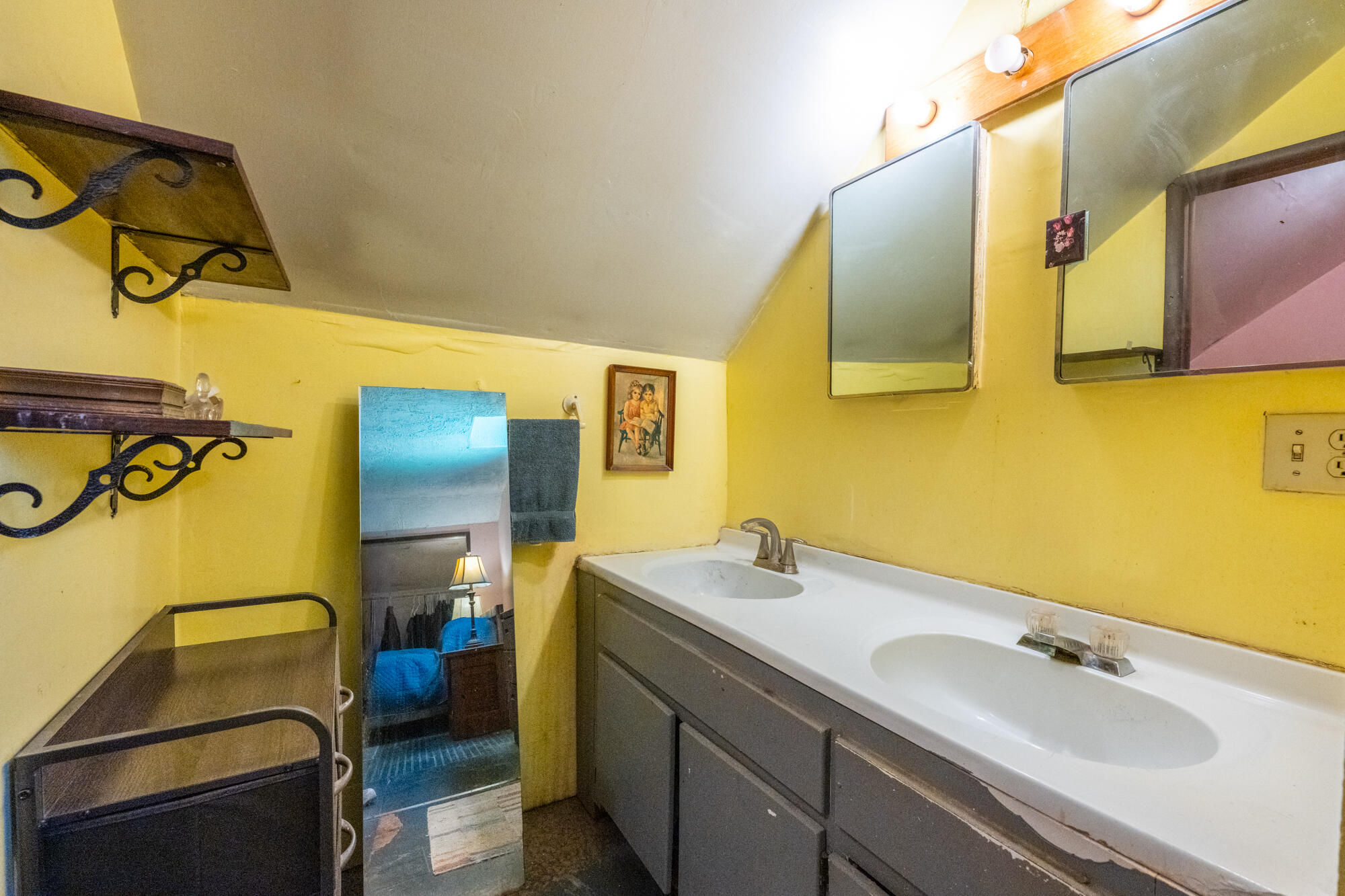 8890 Territorial Road Property Photo 18