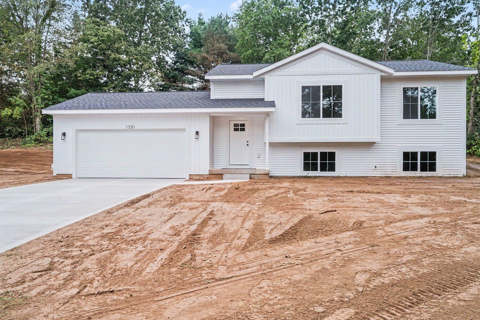 1330 Red Fox Court Property Photo 1