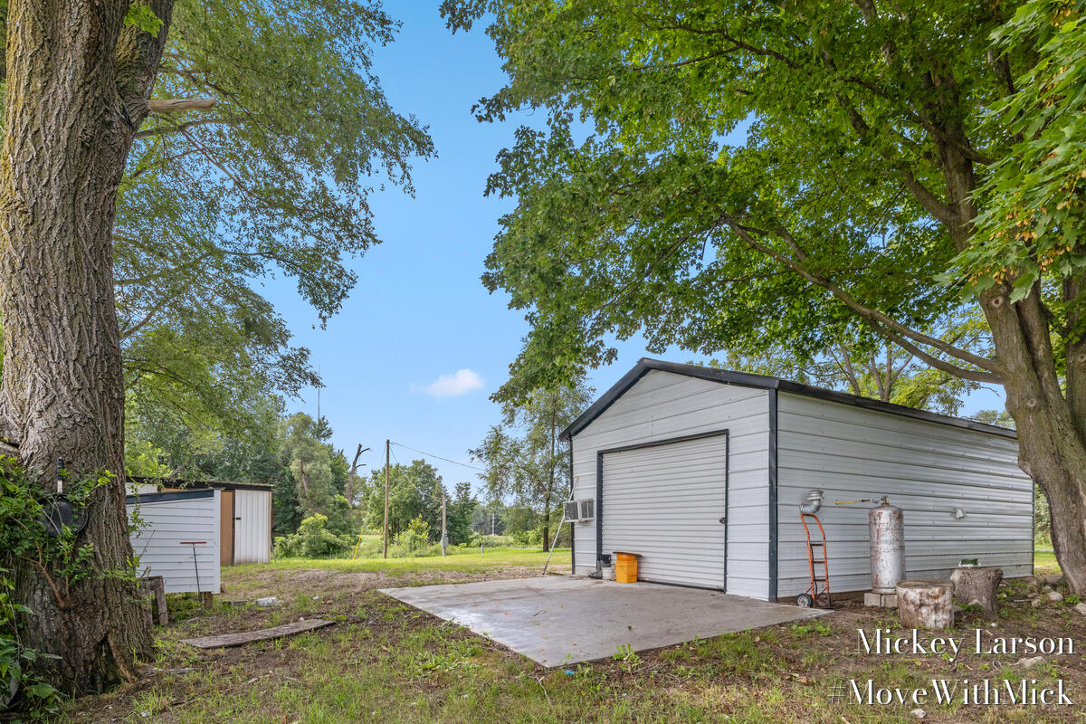 12960 Alger Road Property Photo 1