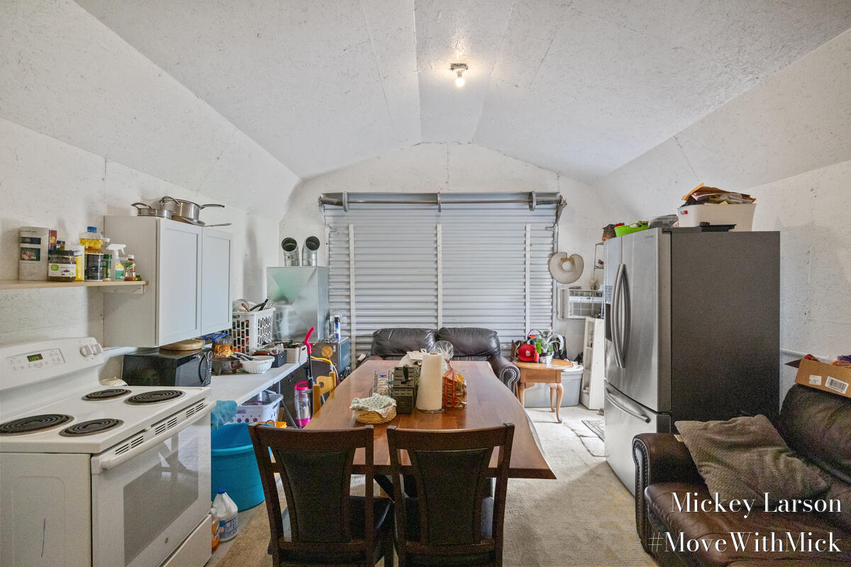 12960 Alger Road Property Photo 6