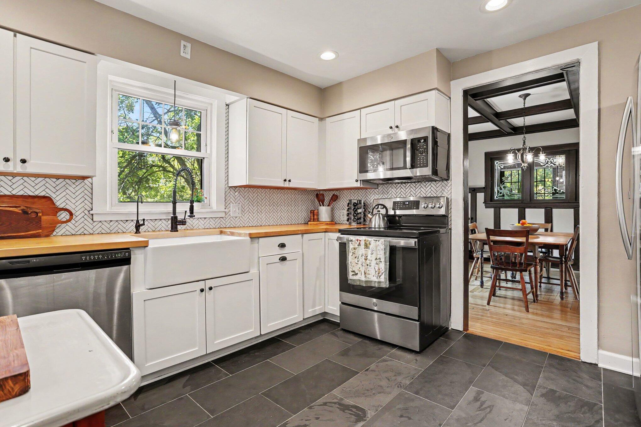 129 S Berkley Street Property Photo 7