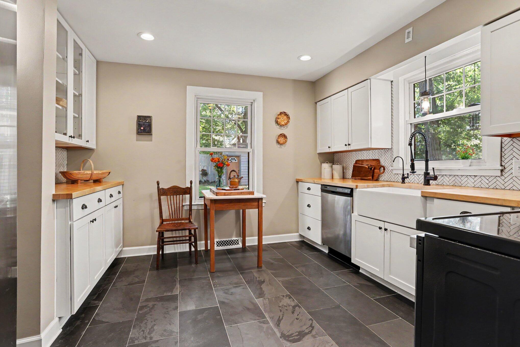 129 S Berkley Street Property Photo 8
