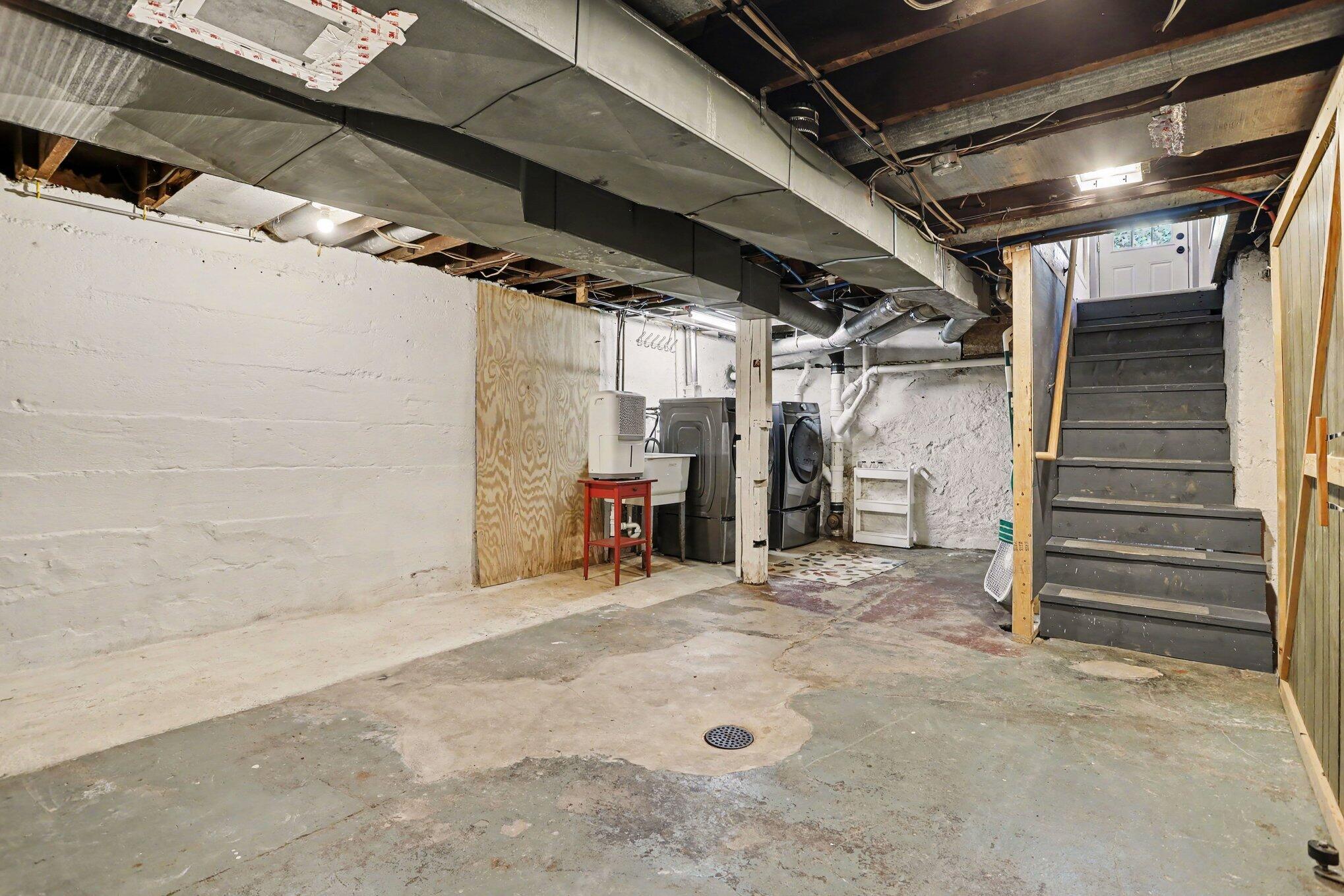 129 S Berkley Street Property Photo 18