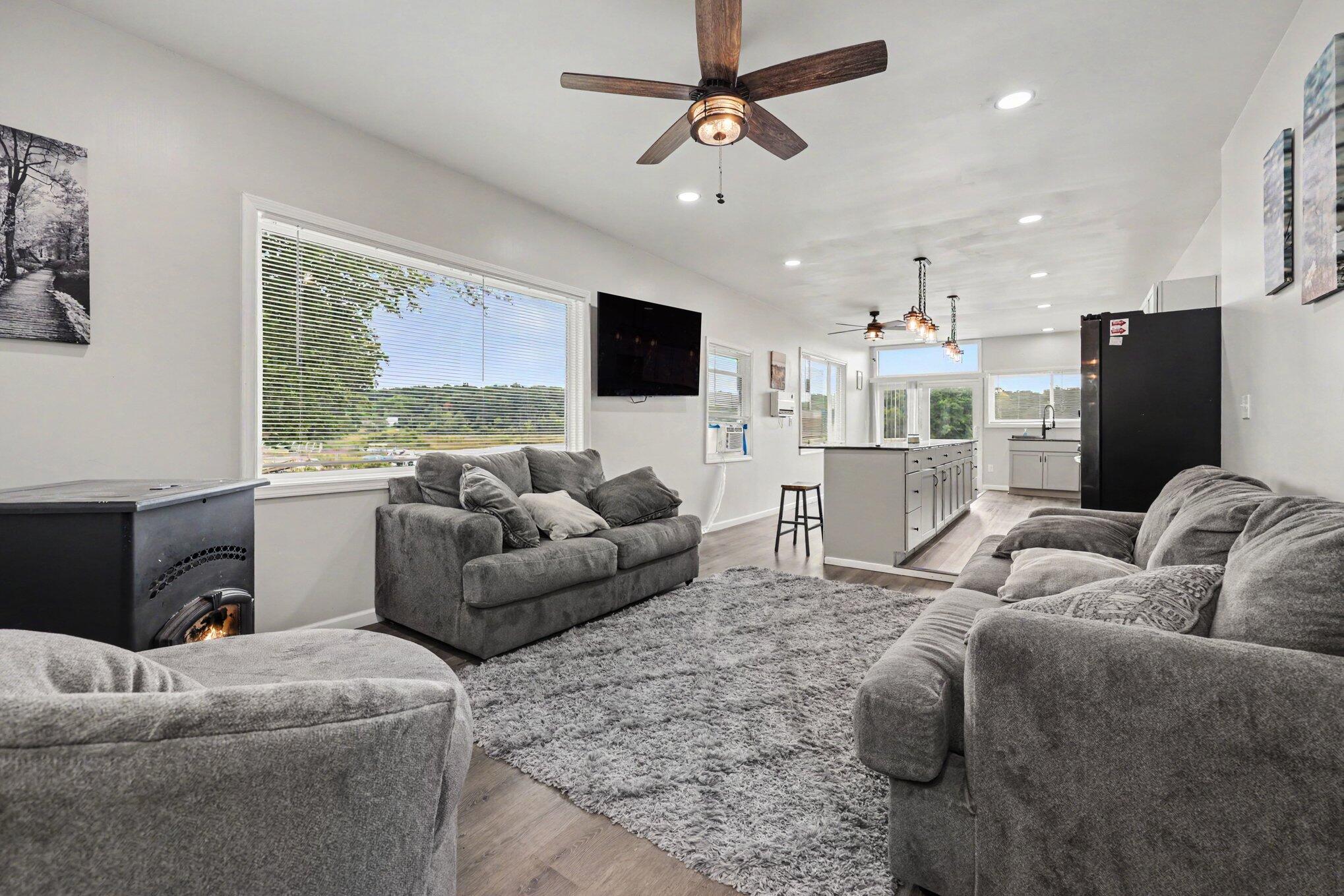 6319 Woods Trail Drive Property Photo 8