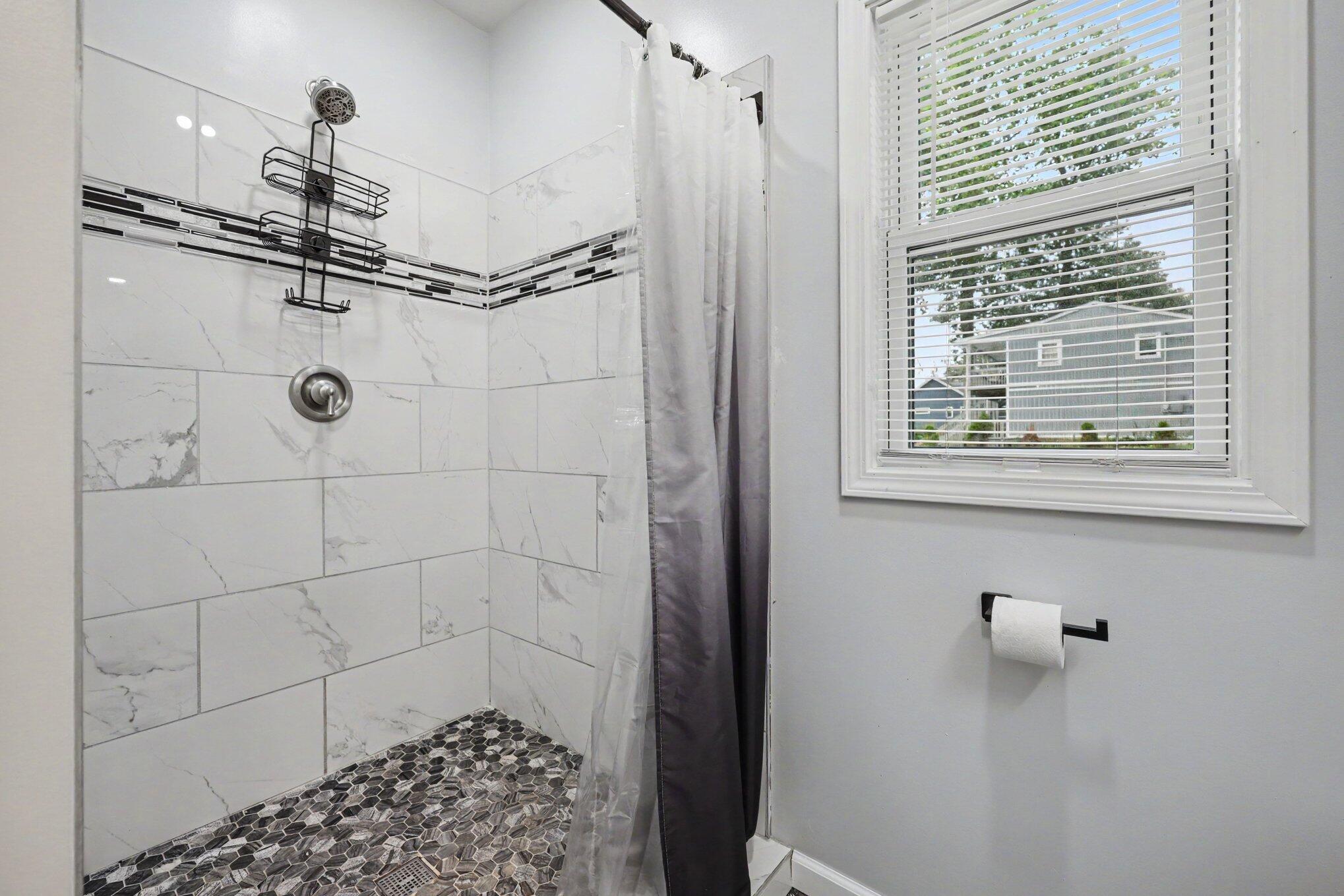 6319 Woods Trail Drive Property Photo 18