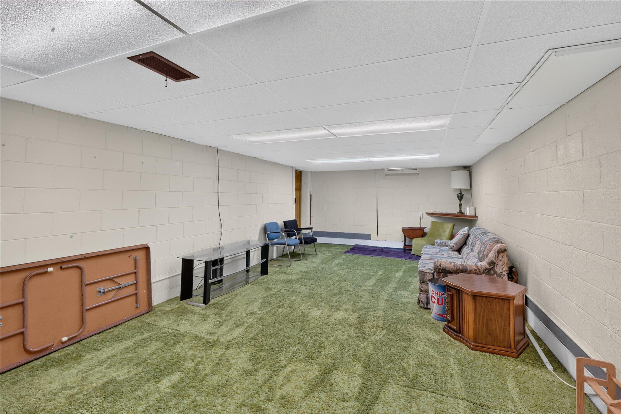 1920 Langley Avenue Property Photo 22