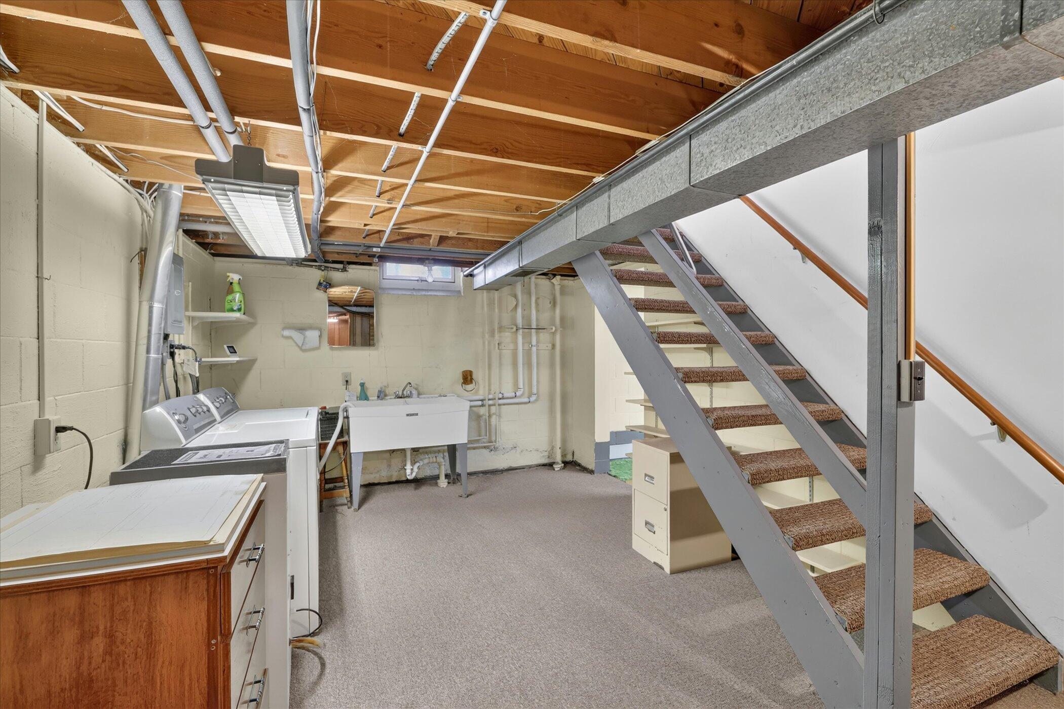 1920 Langley Avenue Property Photo 28