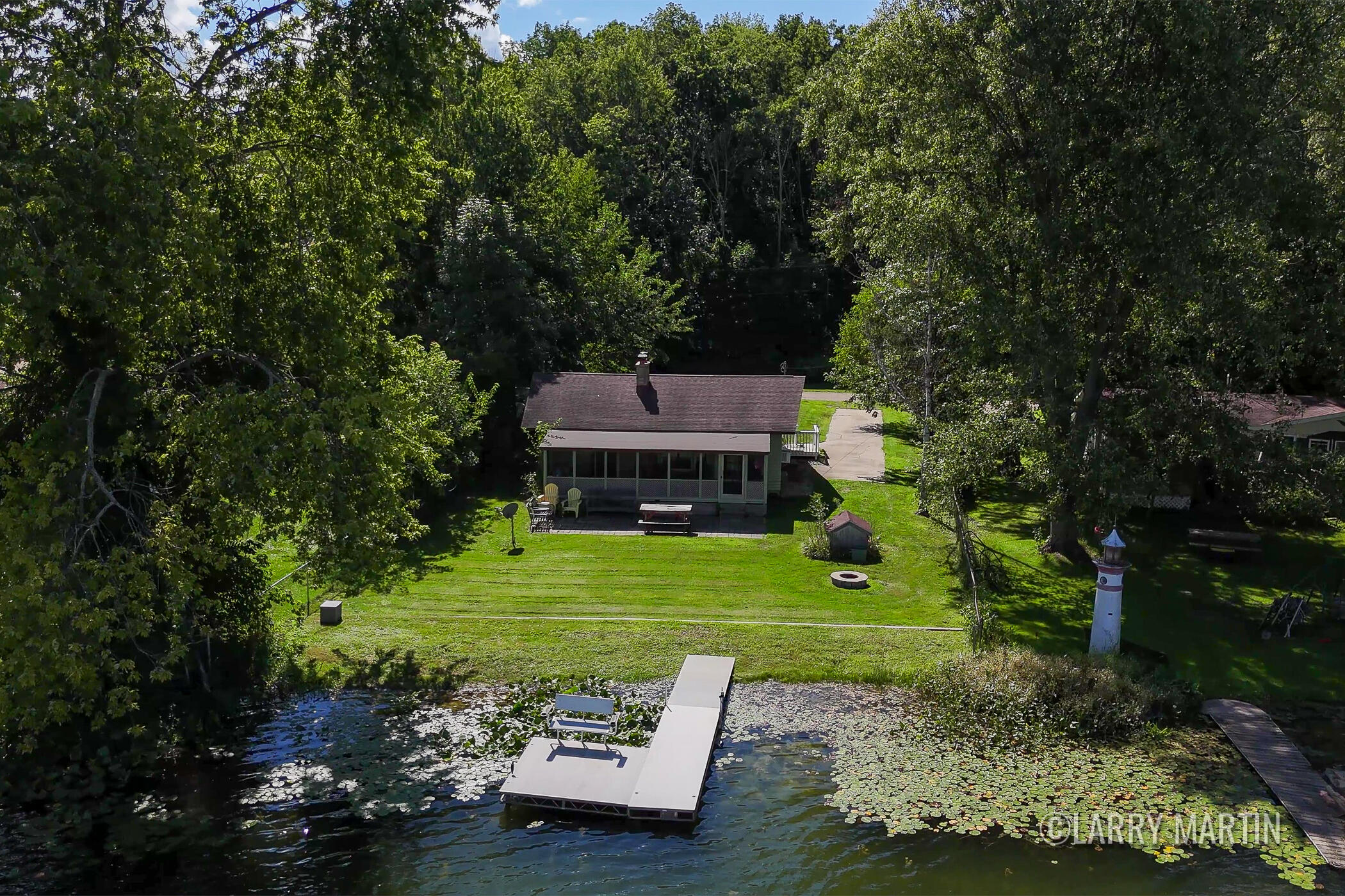 1407 Taylor Drive Property Photo 1