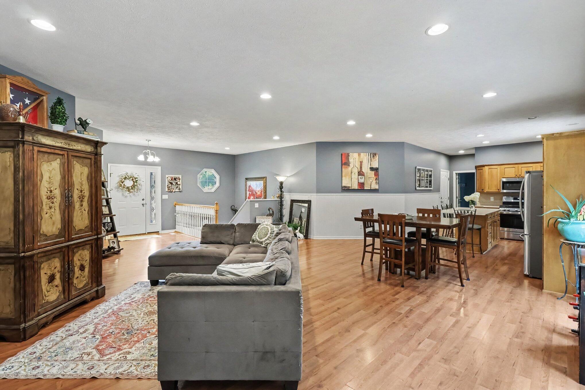 325 Grant Street Property Photo 5