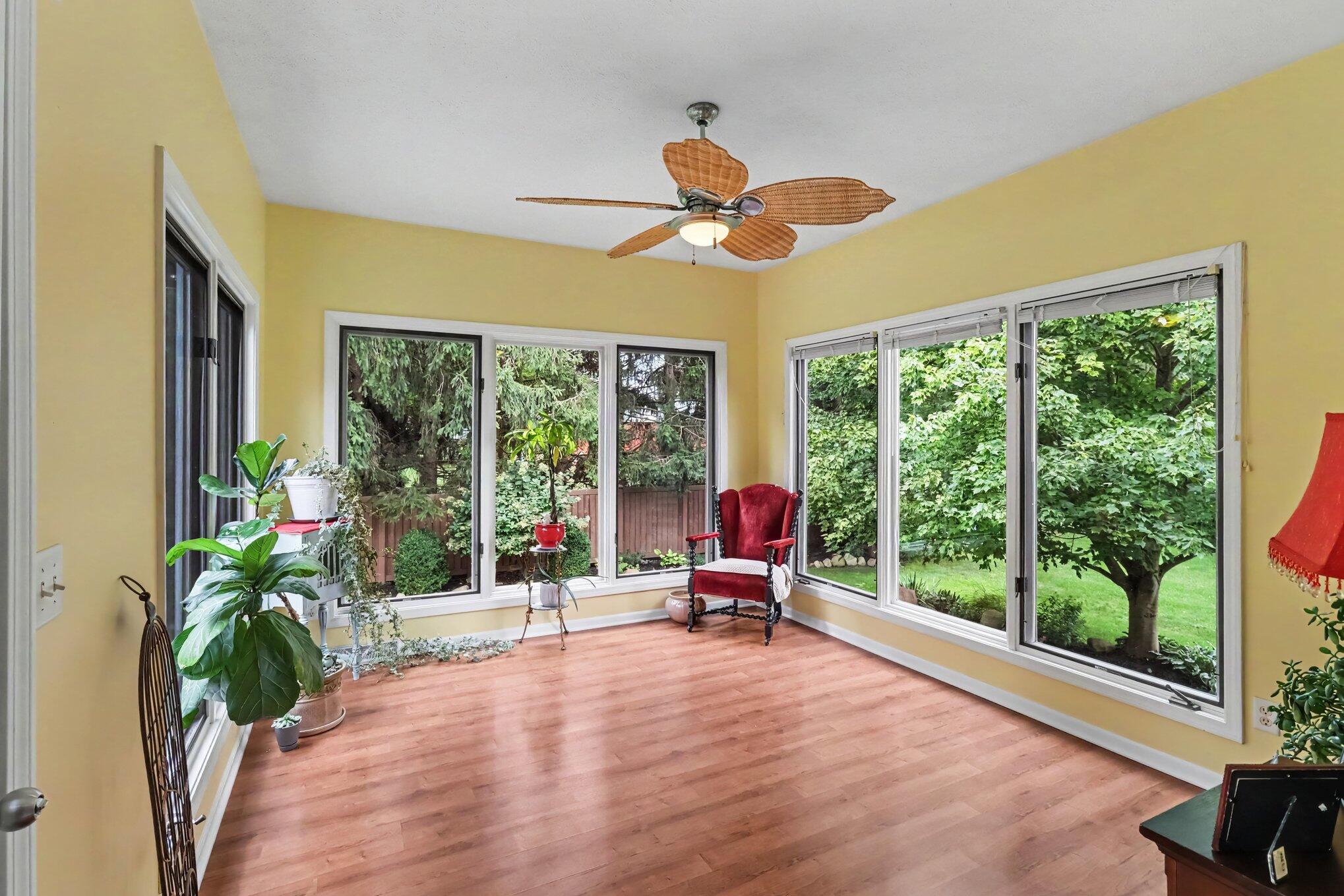 325 Grant Street Property Photo 12