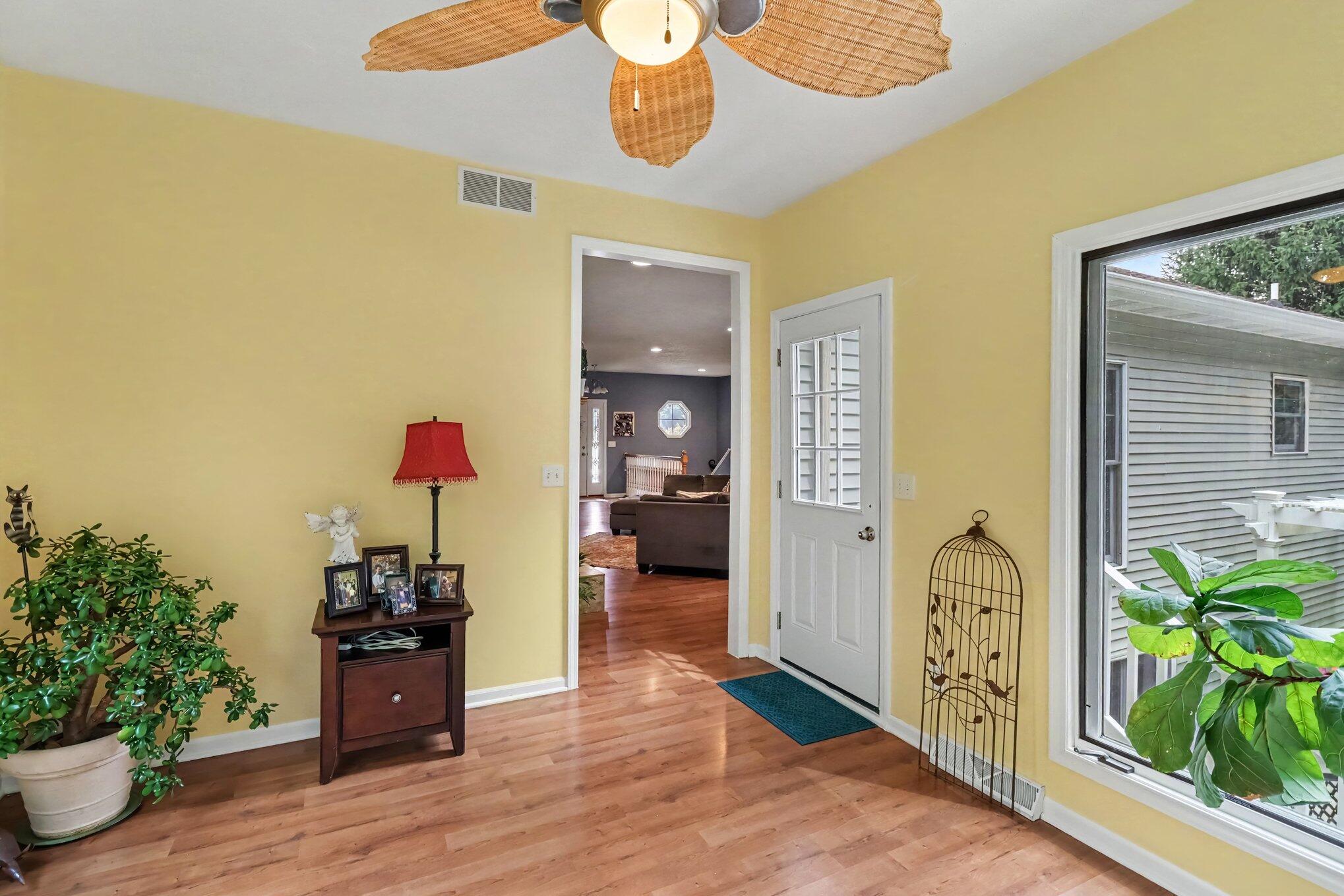 325 Grant Street Property Photo 14