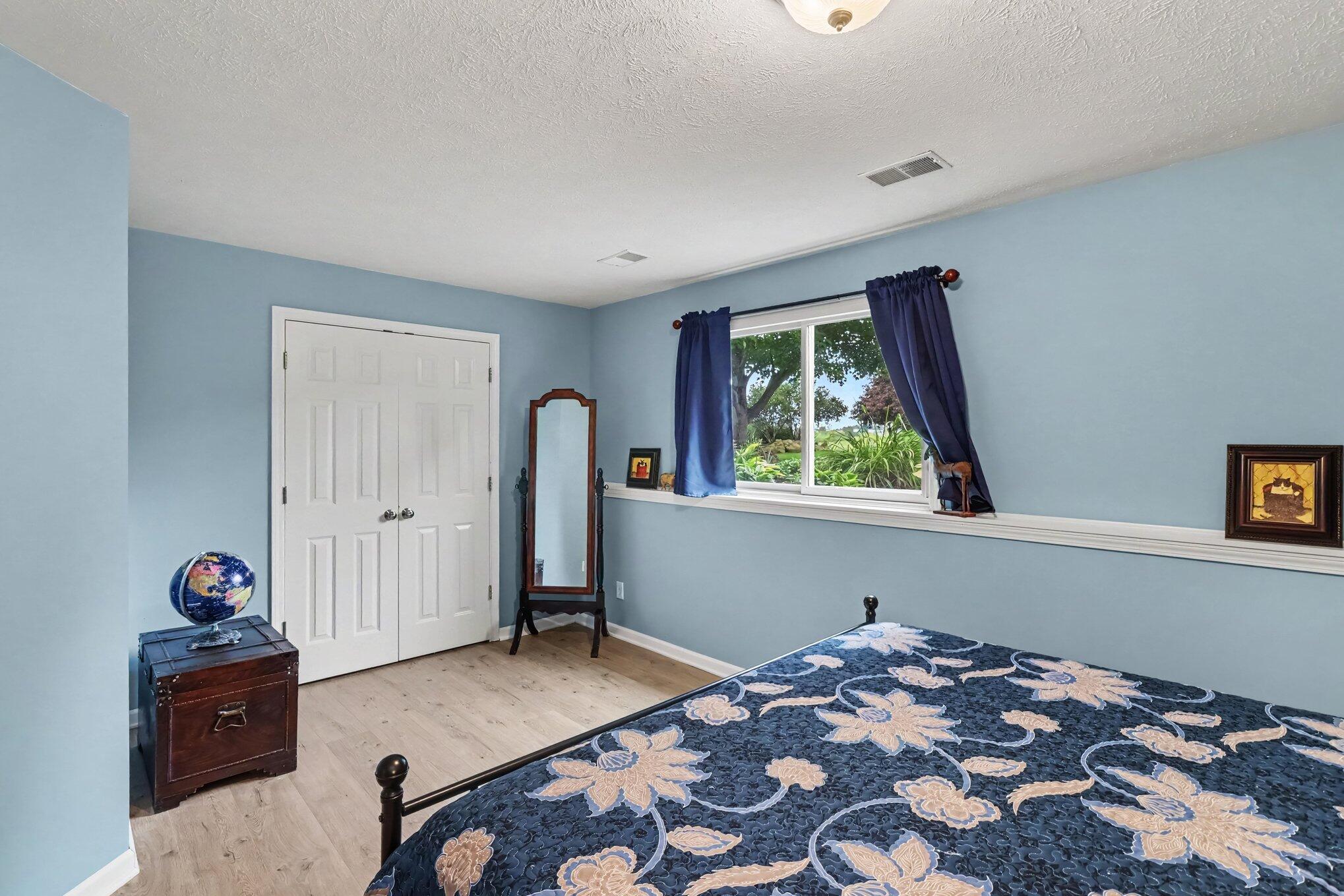 325 Grant Street Property Photo 18