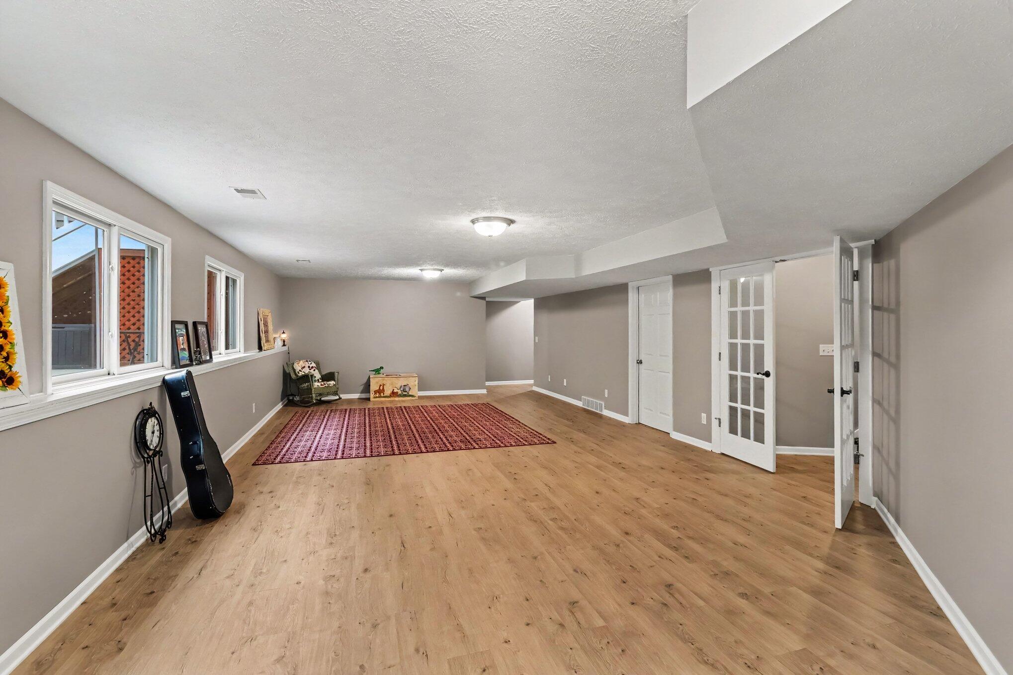 325 Grant Street Property Photo 30