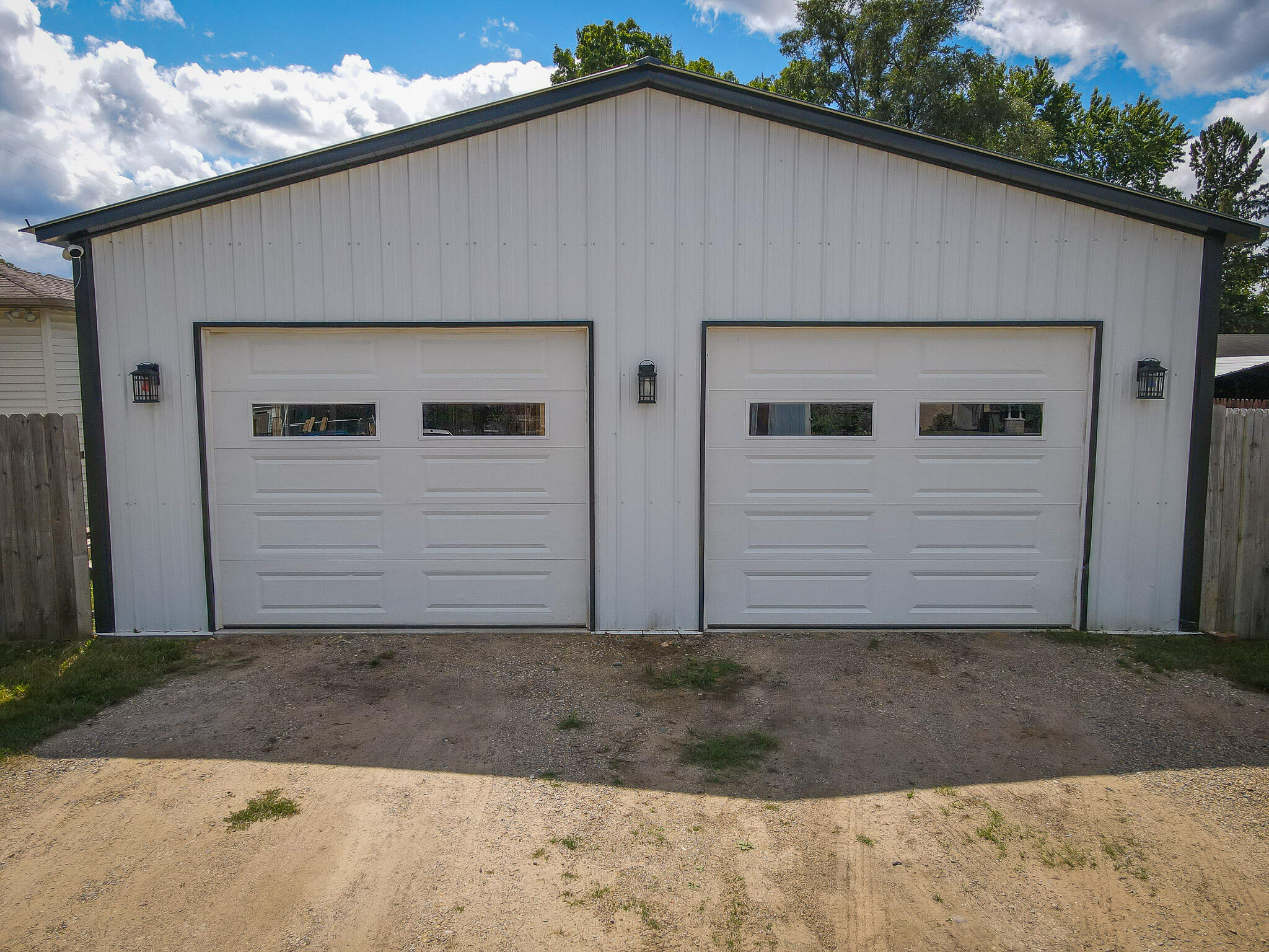 545 N Hemlock Street Property Photo 12