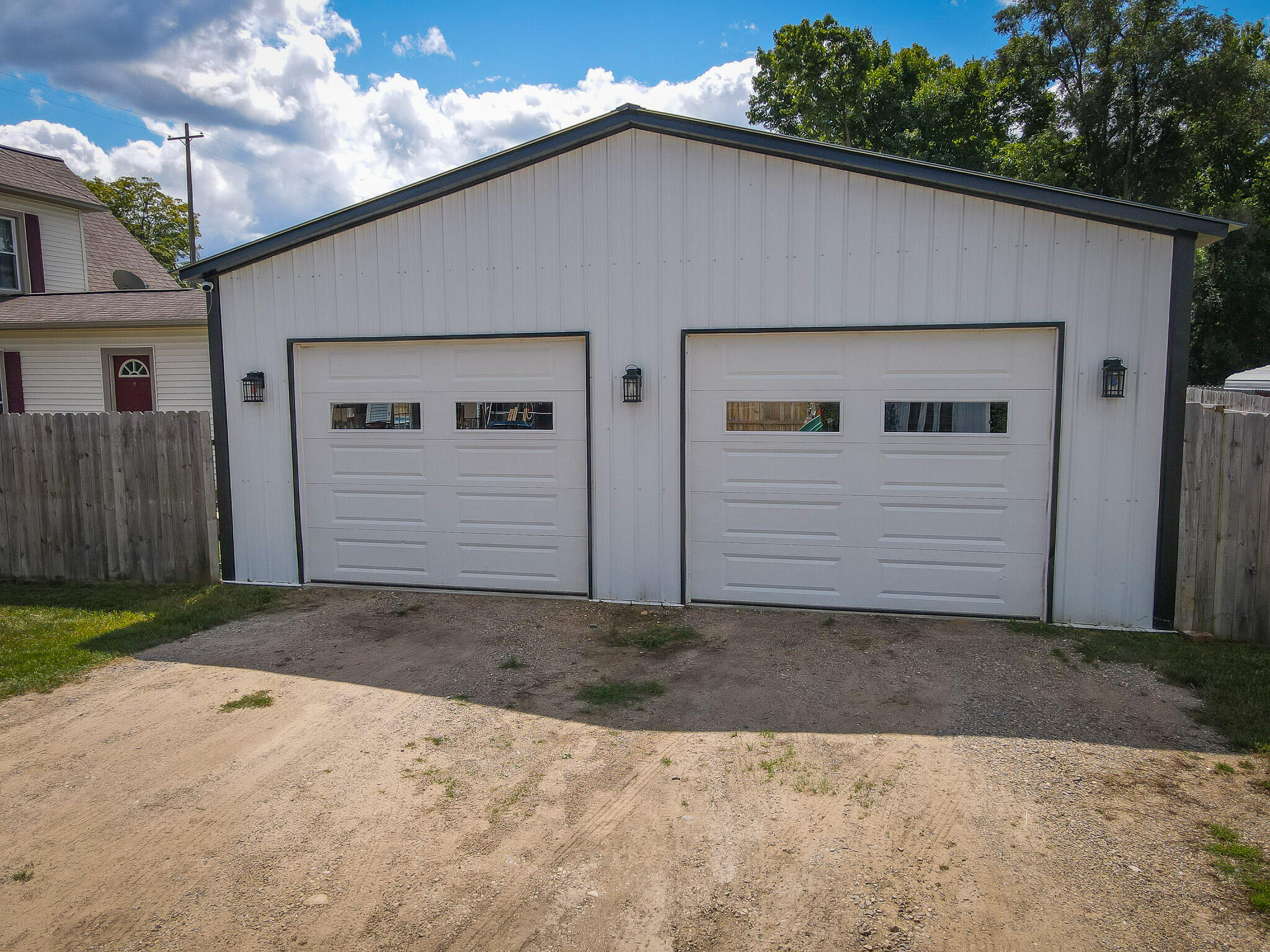 545 N Hemlock Street Property Photo 13