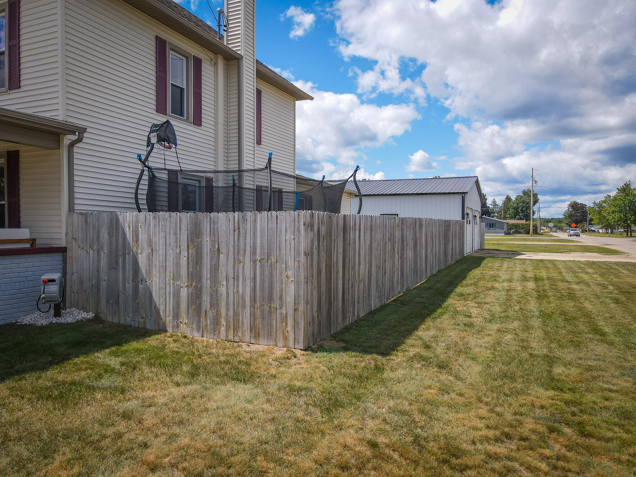 545 N Hemlock Street Property Photo 17