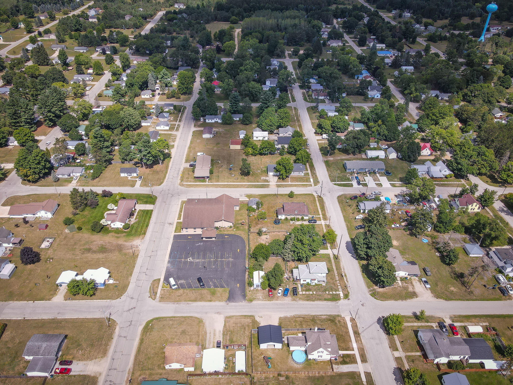 545 N Hemlock Street Property Photo 22
