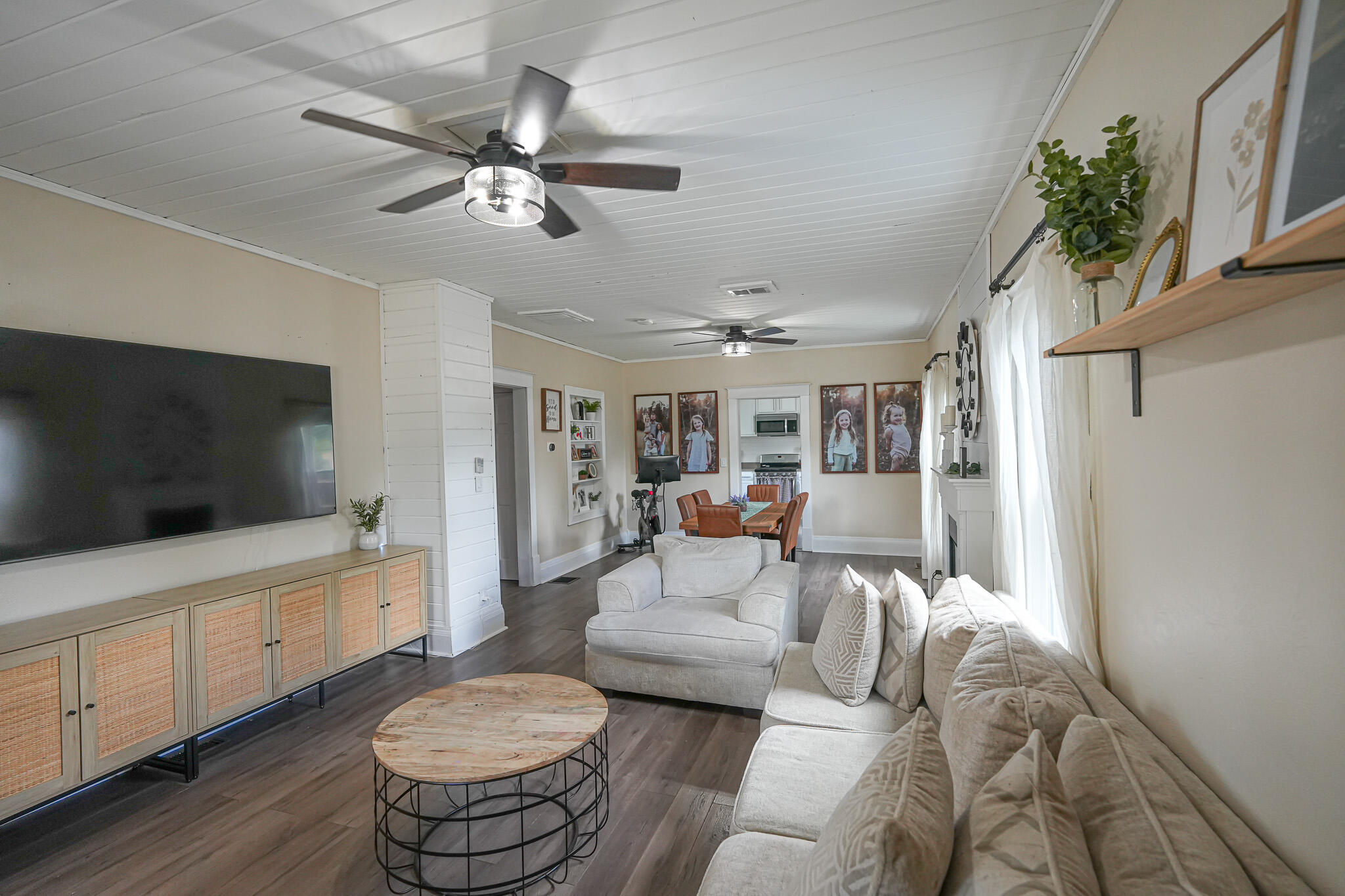 545 N Hemlock Street Property Photo 28