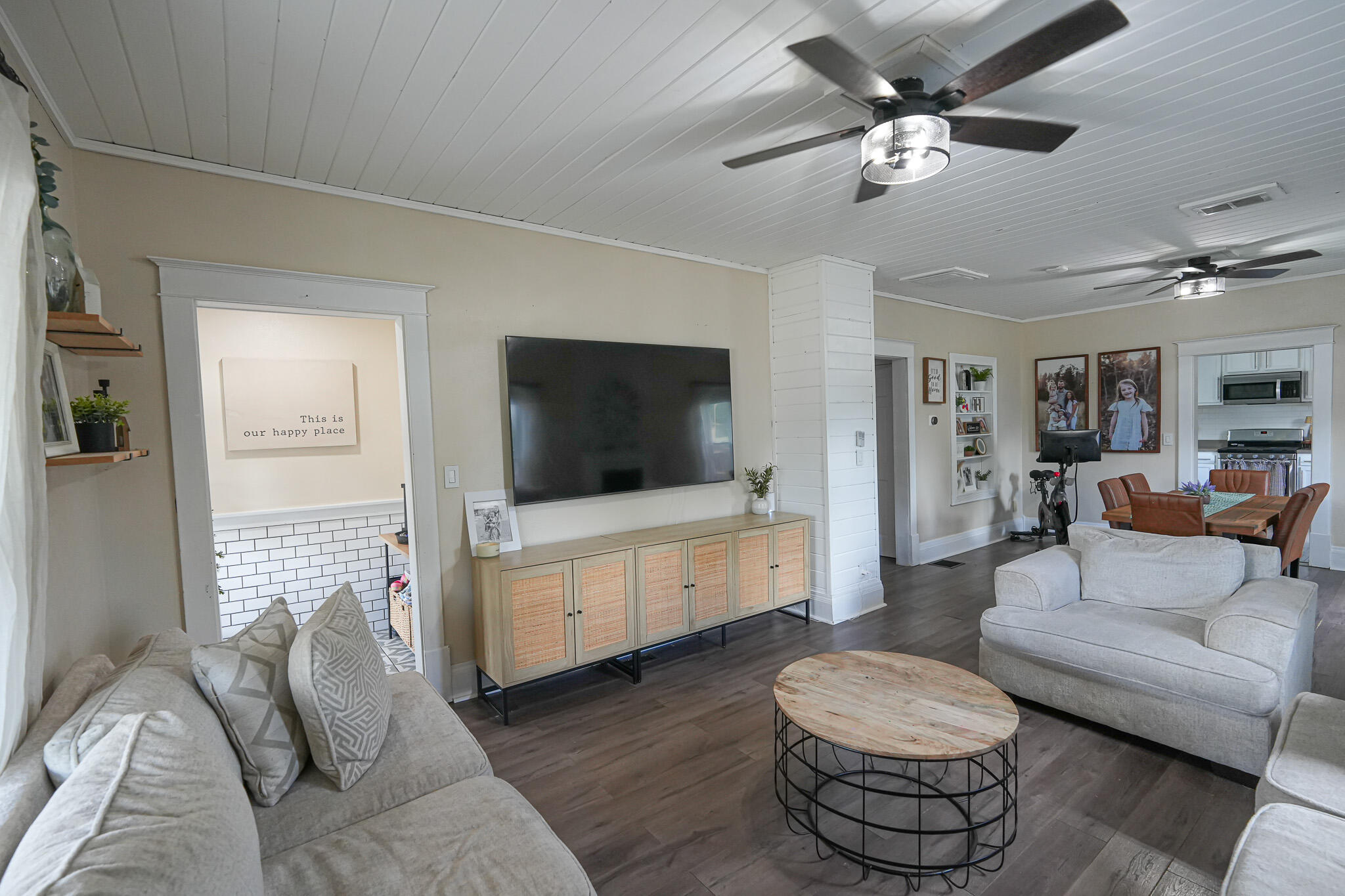 545 N Hemlock Street Property Photo 29