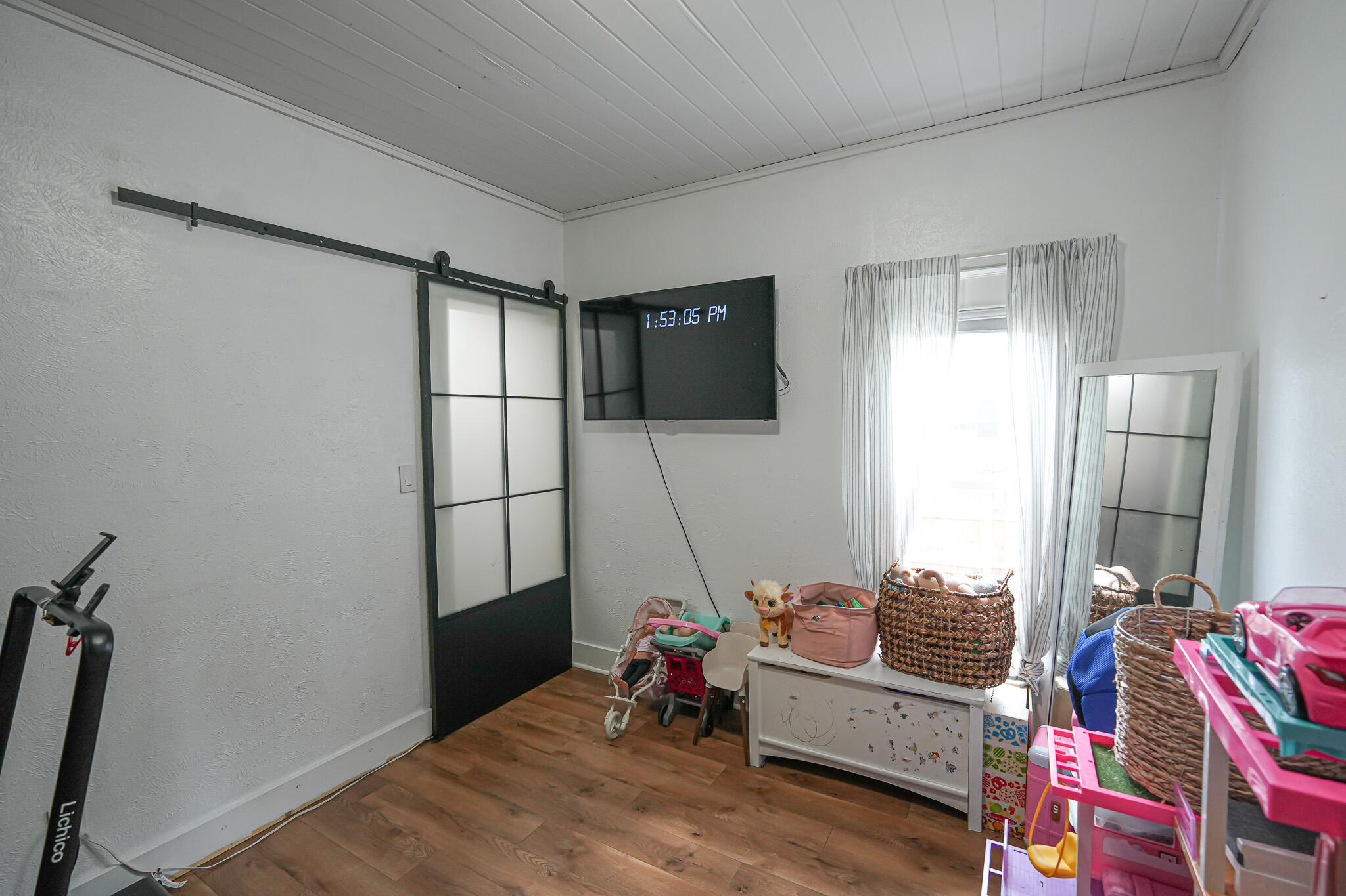 545 N Hemlock Street Property Photo 43