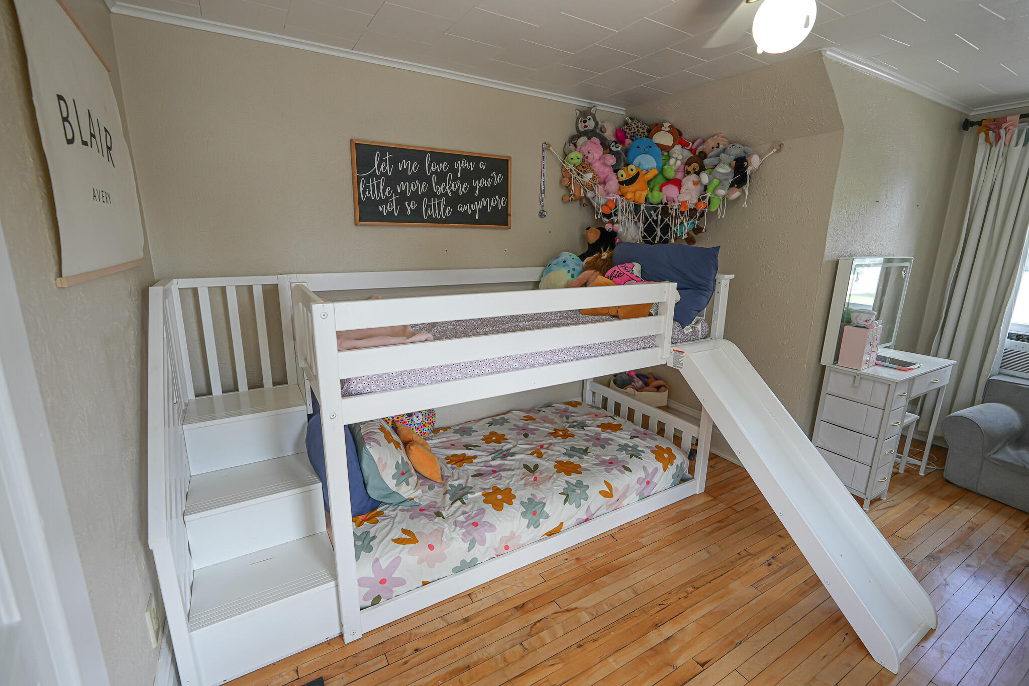 545 N Hemlock Street Property Photo 47