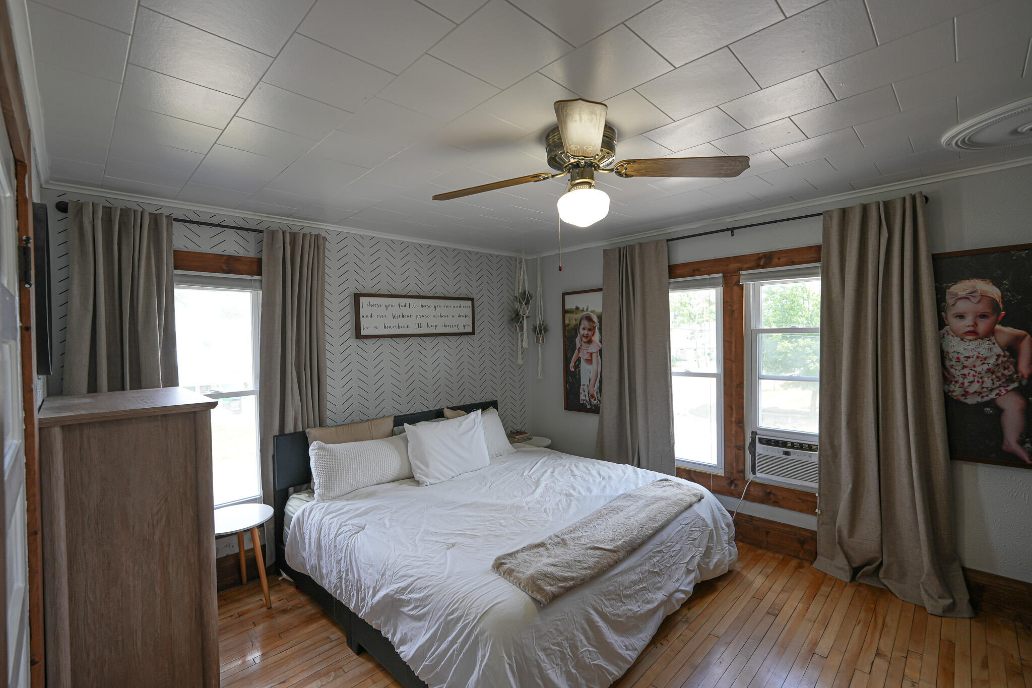 545 N Hemlock Street Property Photo 54