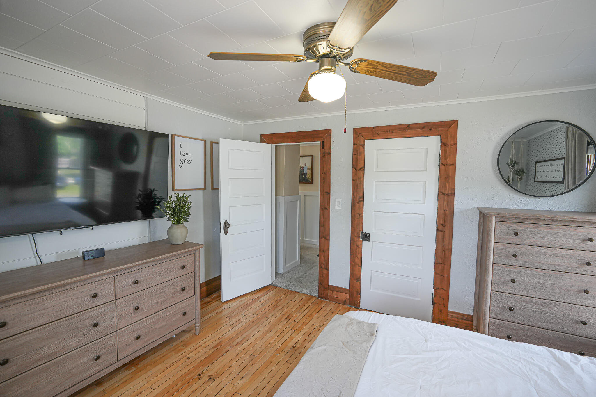 545 N Hemlock Street Property Photo 57