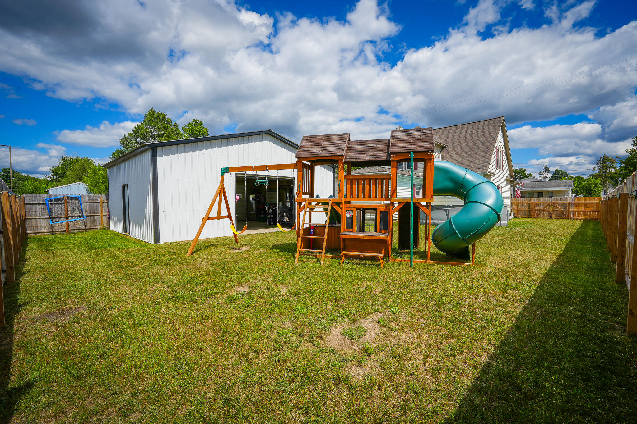 545 N Hemlock Street Property Photo 75