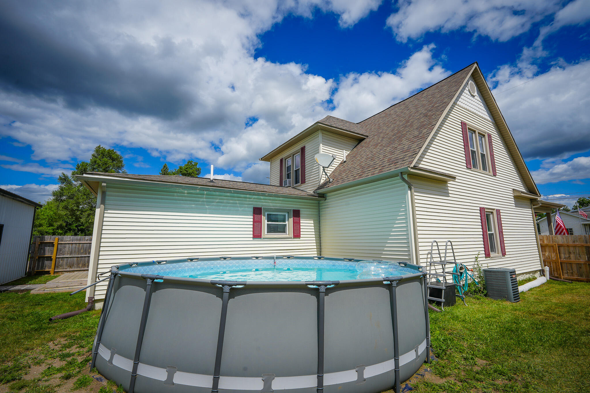 545 N Hemlock Street Property Photo 78