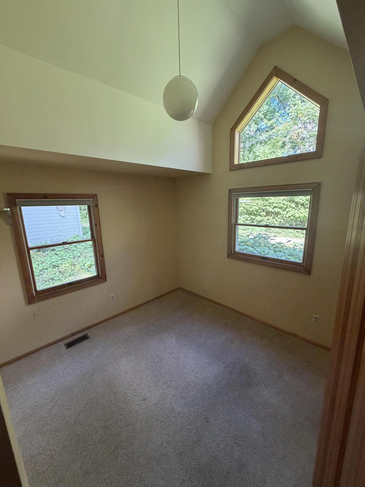 8621 Shirley Court Property Photo 8