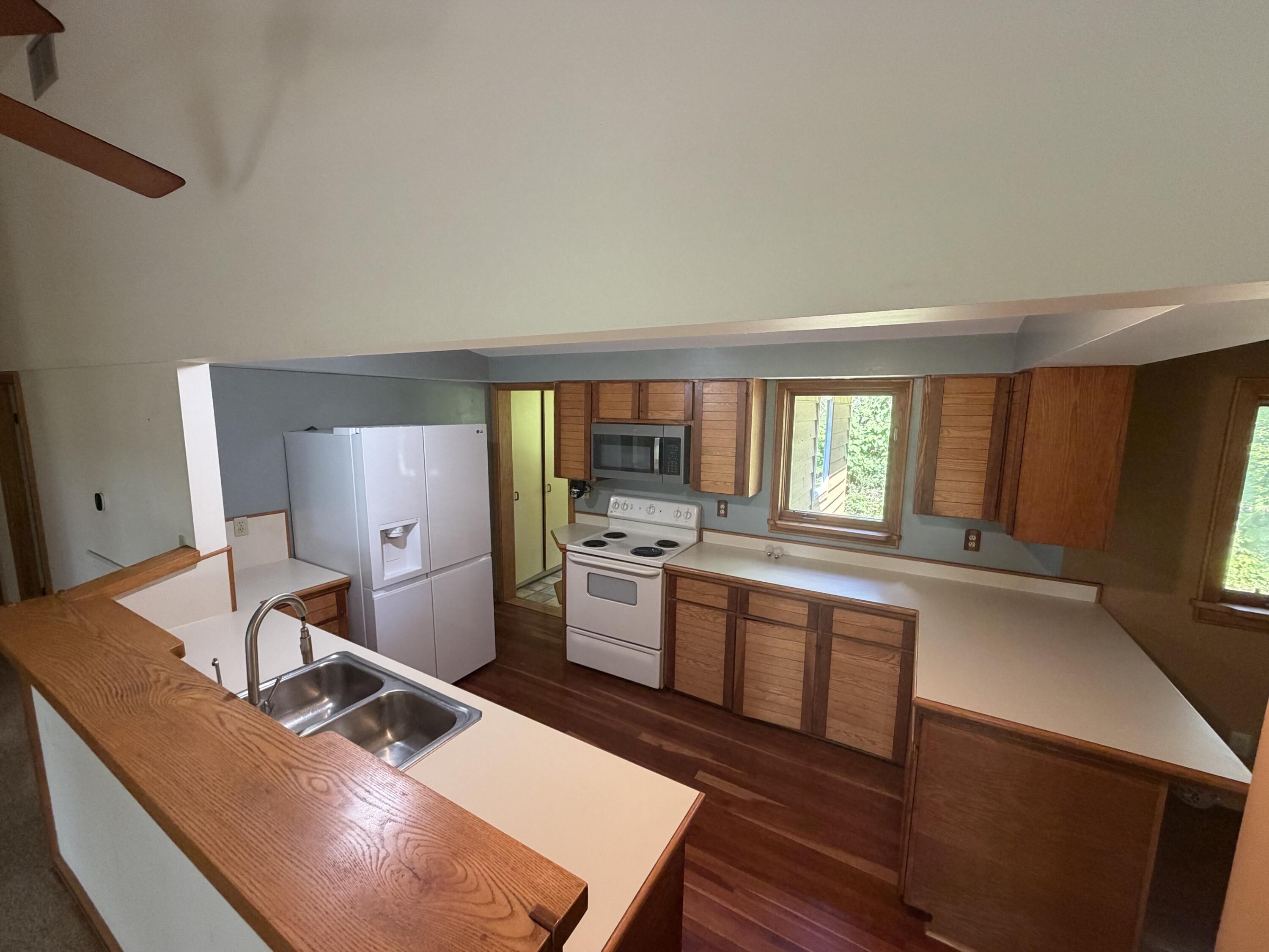 8621 Shirley Court Property Photo 11