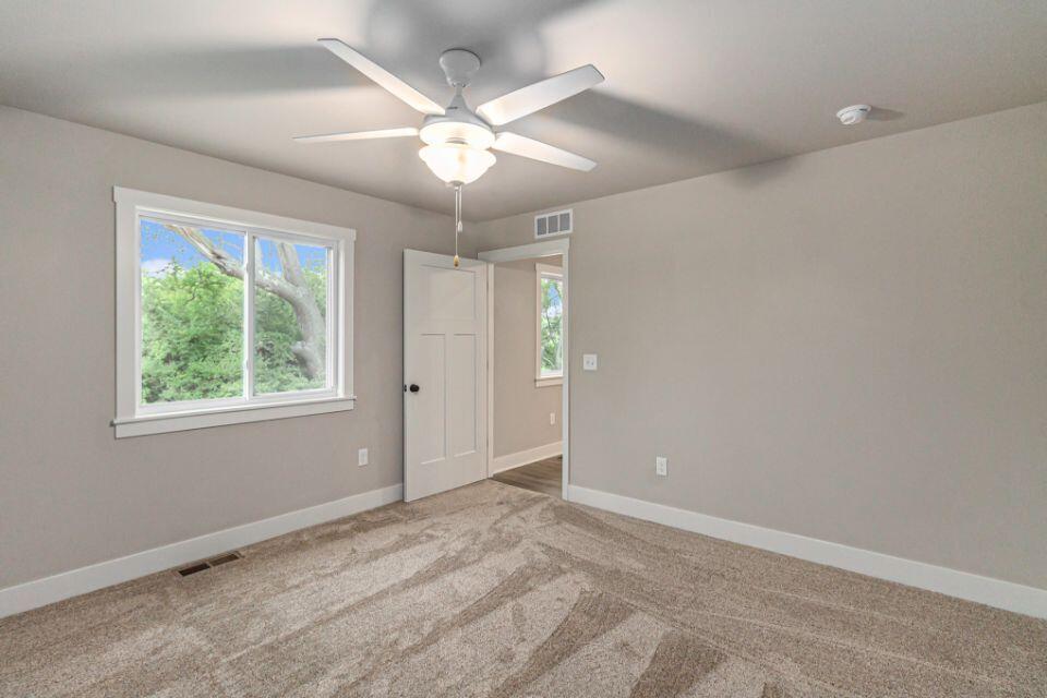 945 Ridgetop Circle Property Photo 7