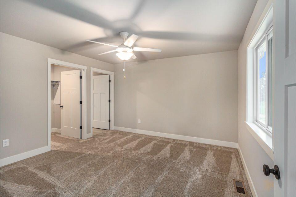 945 Ridgetop Circle Property Photo 8