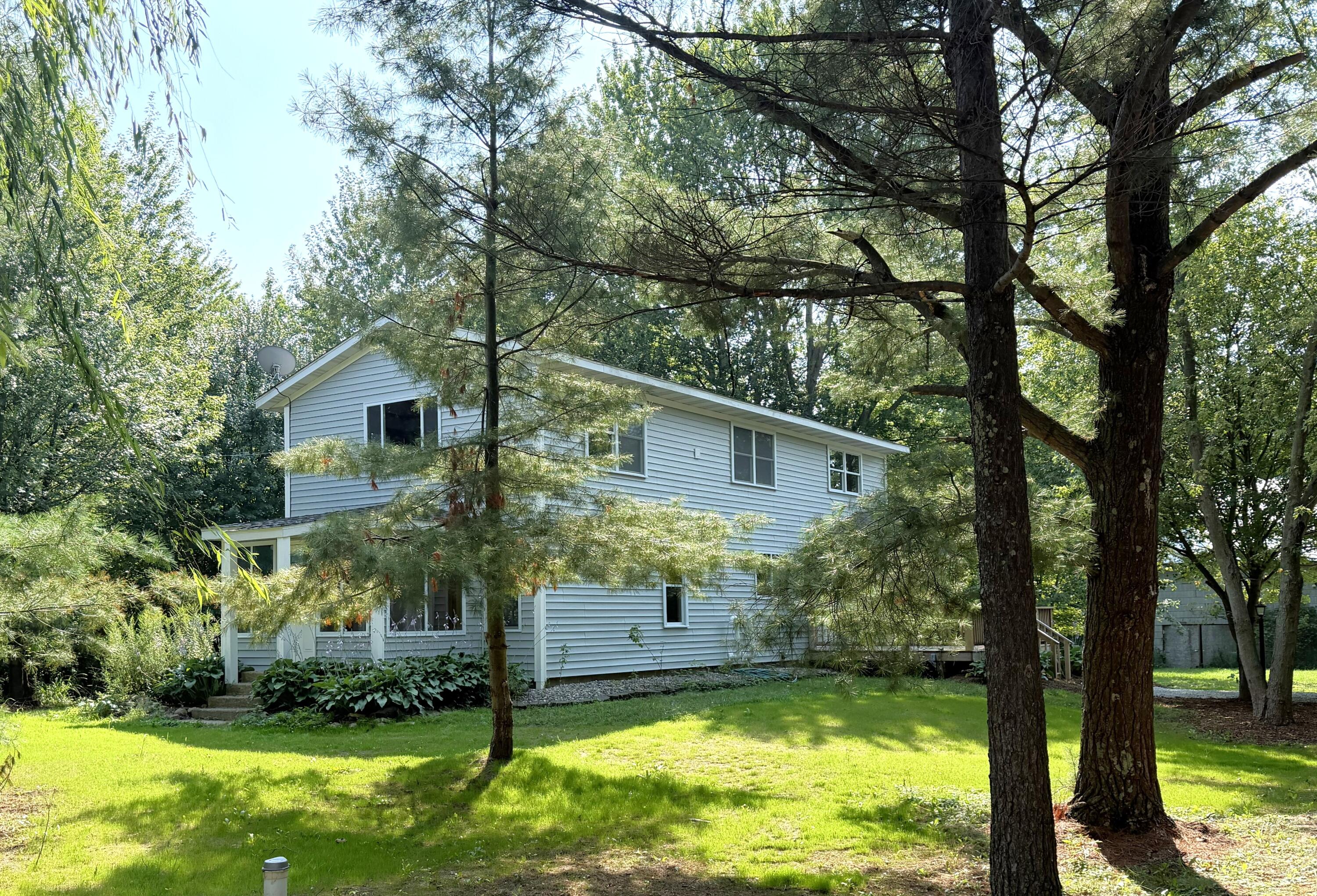 1658 66th Street Property Photo 1