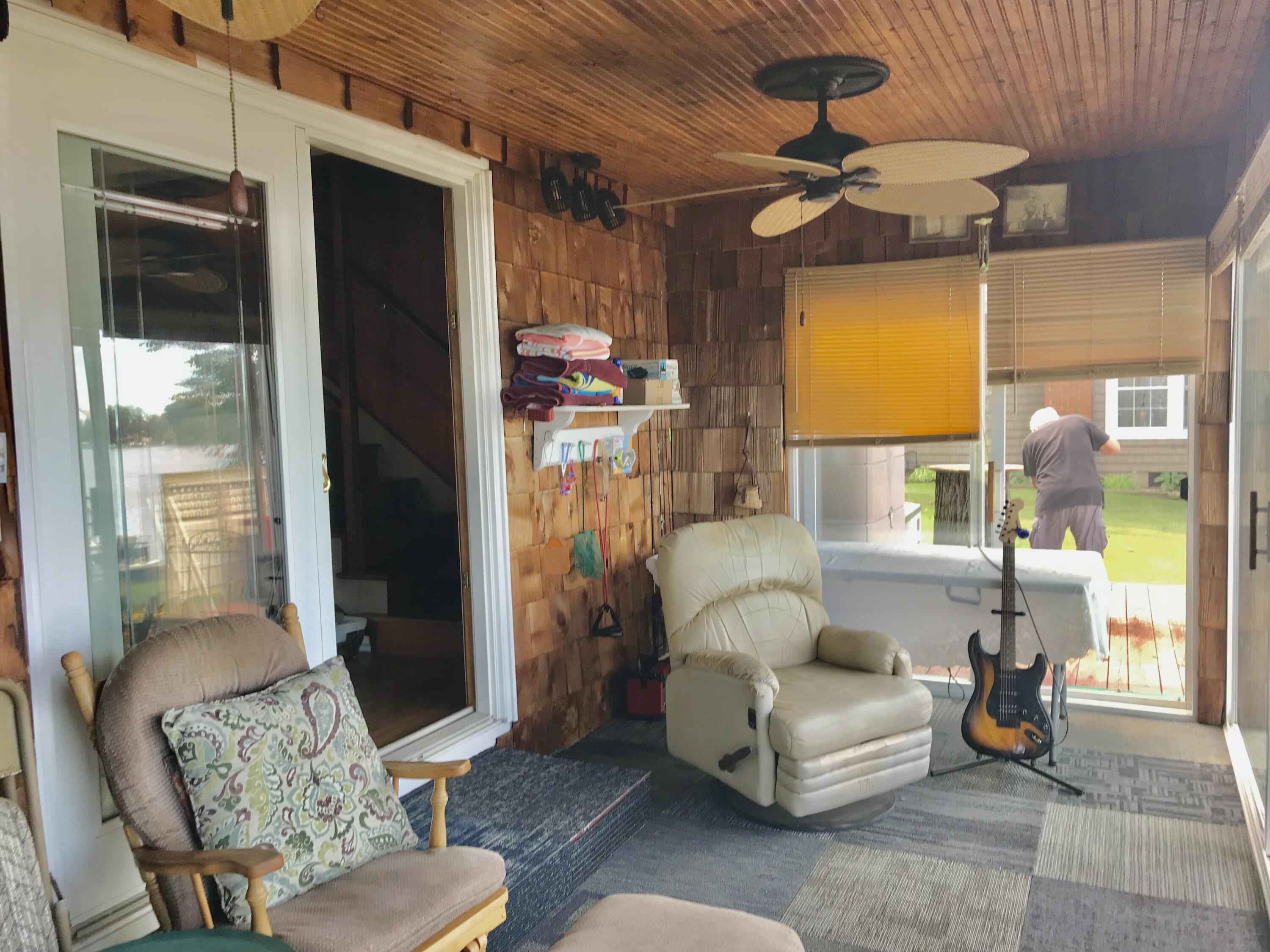 16218 East Lake Drive Property Photo 13
