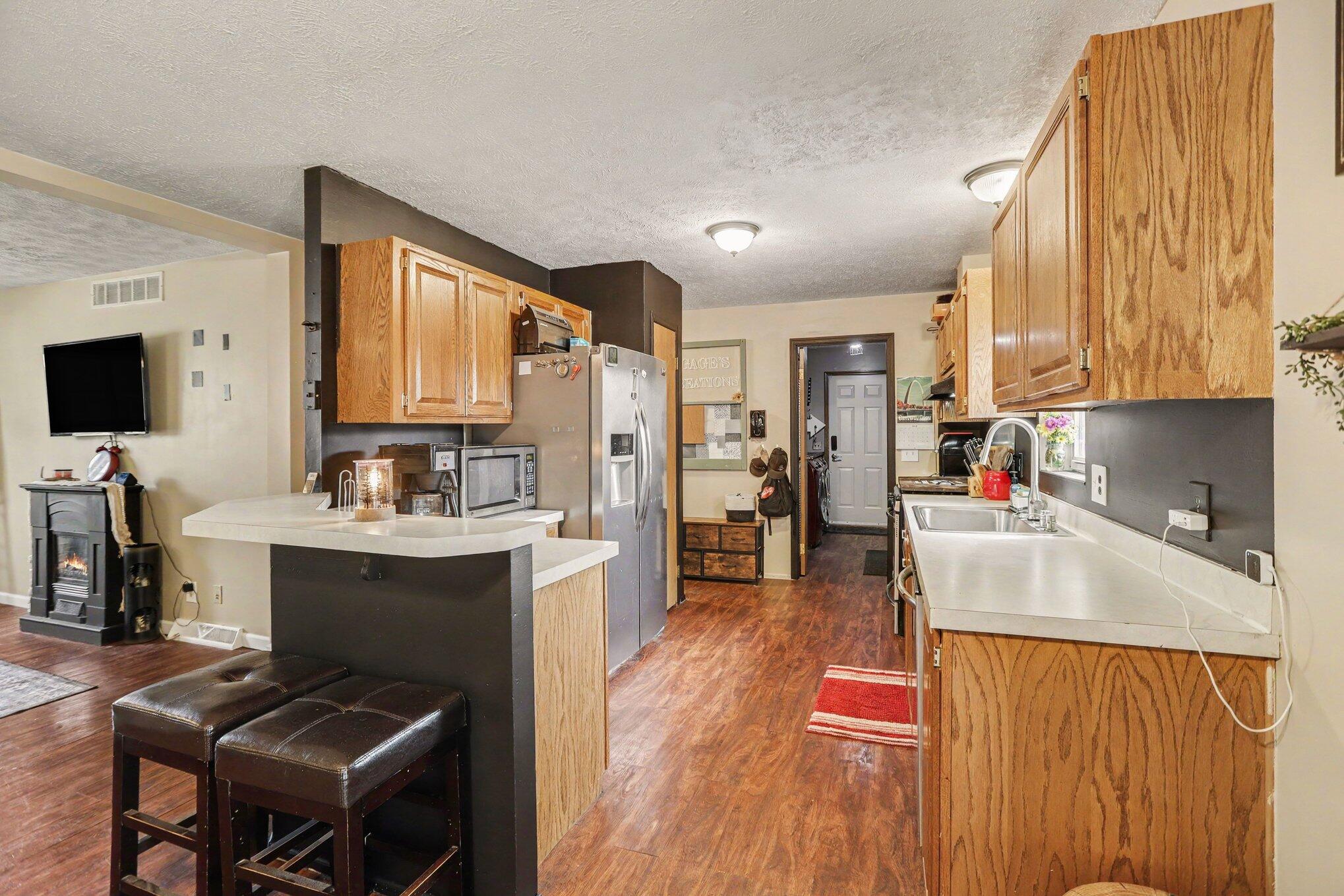 321 Wright Street Property Photo 8