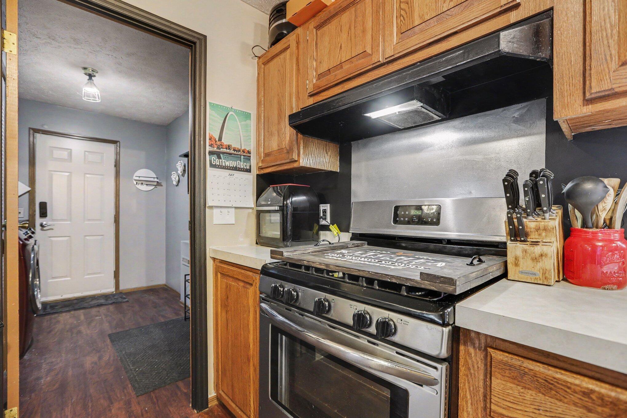 321 Wright Street Property Photo 11