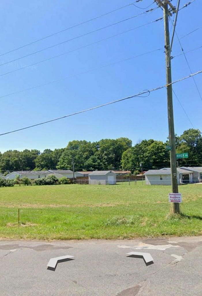 2022 Pipestone Road Property Photo 6